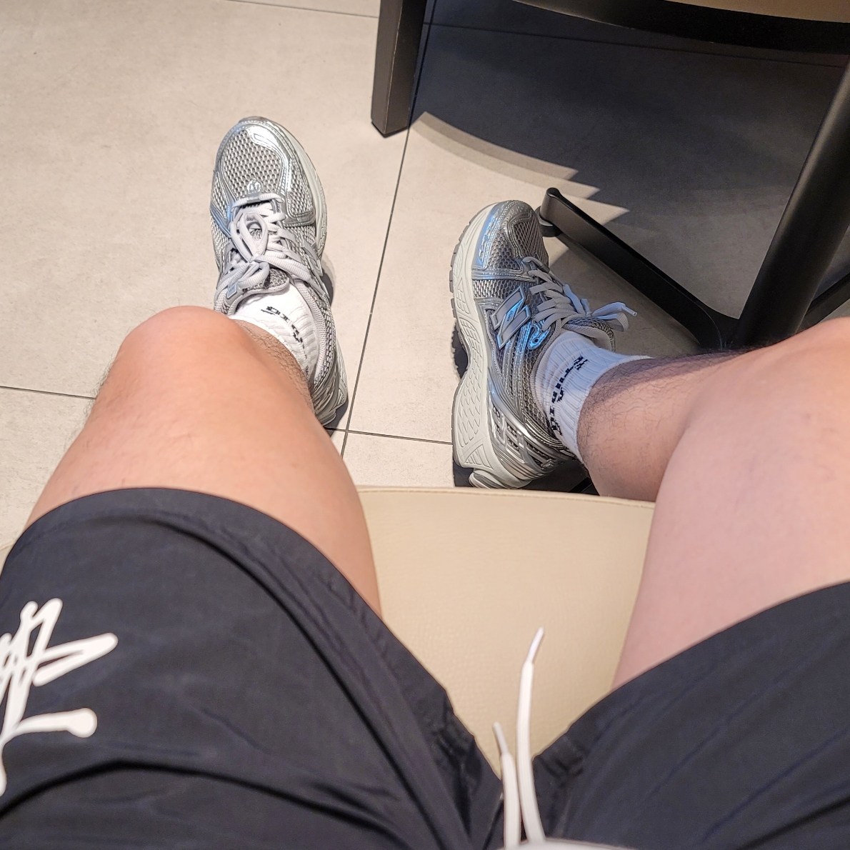 New Balance 1906R Harbor Grey Silver Metalic, Stussy Big Basic Water Shorts Black 착용 스타일 - 2