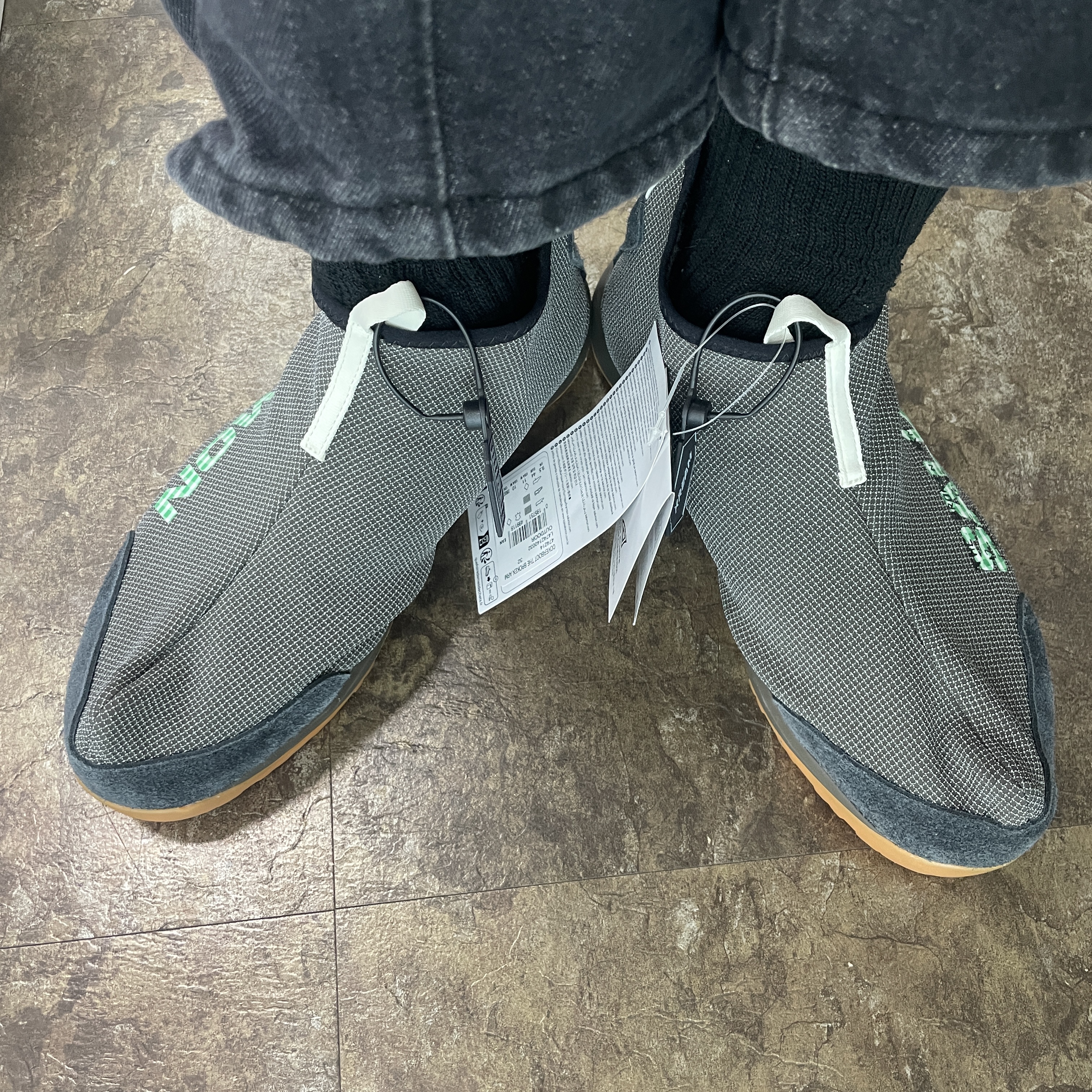 Salomon x The Broken Arm Coverboot Wren Black 착용 스타일 - 2