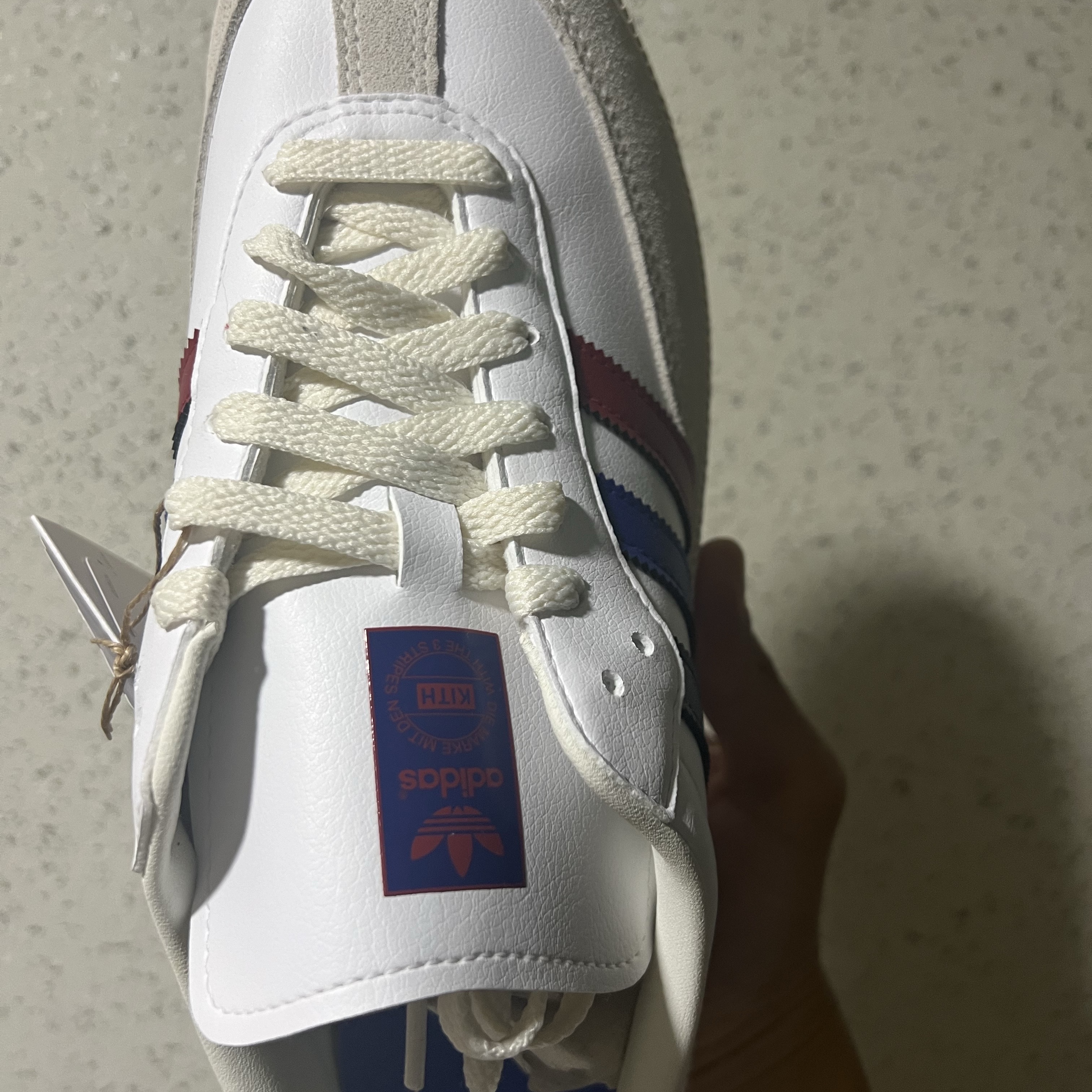 Adidas x Kith Samba Golf Red Blue Navy 착용 스타일 - 4