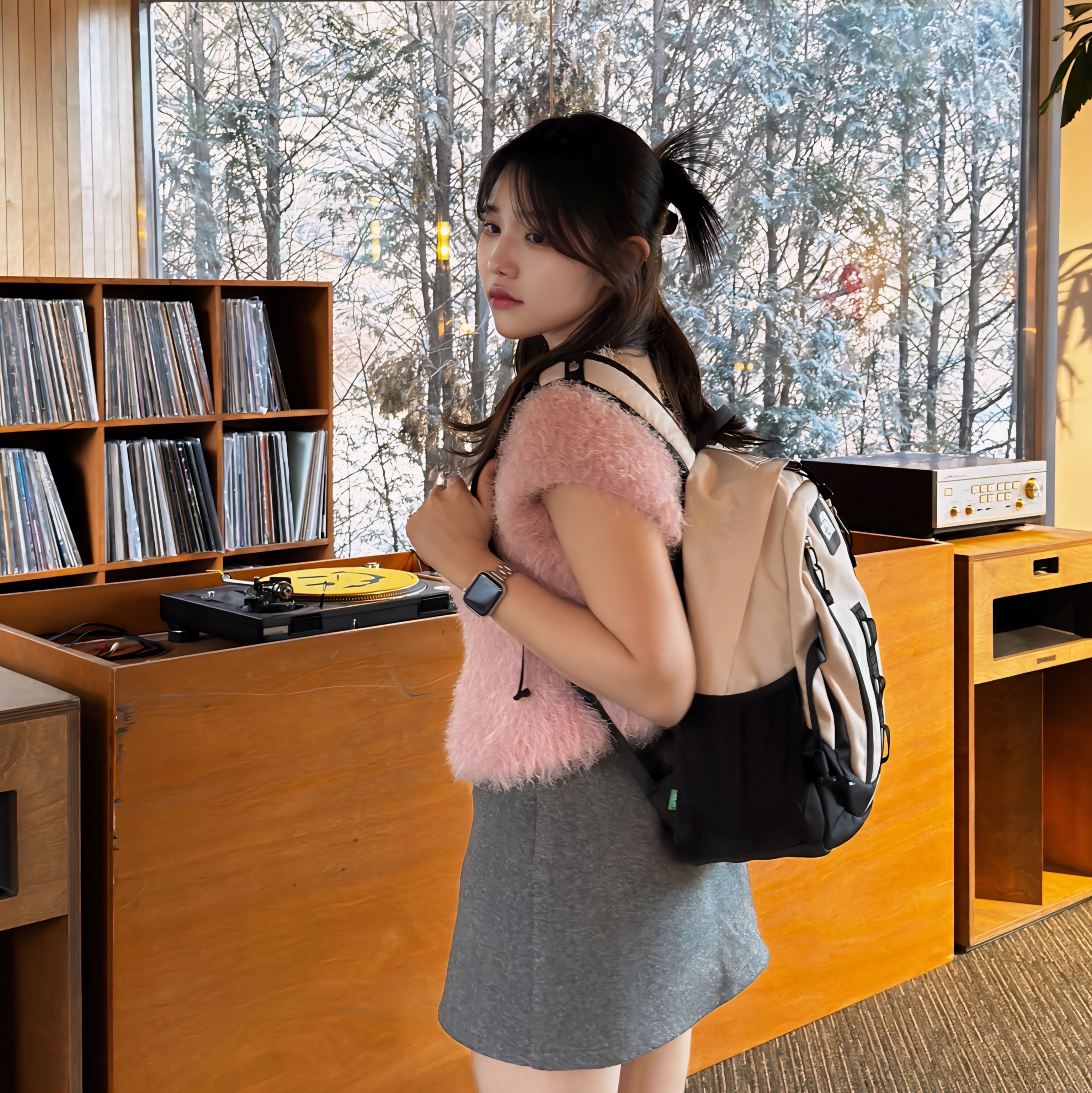 The North Face Mini Shot Vanilla 착용 스타일 - 2