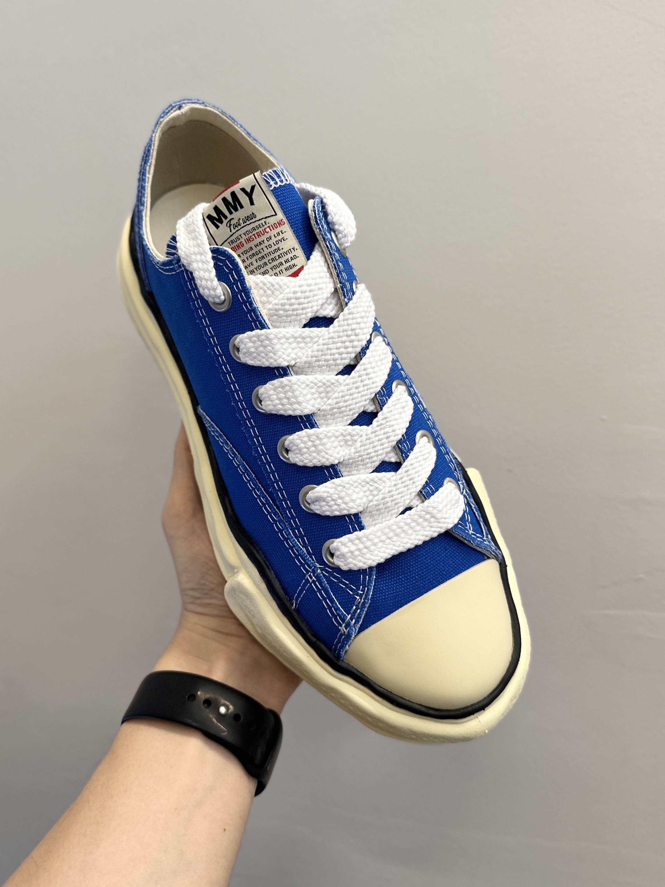 Maison Mihara Yasuhiro Peterson VL OG Sole Canvas Low-top Sneakers CL BLue 착용 스타일 - 1