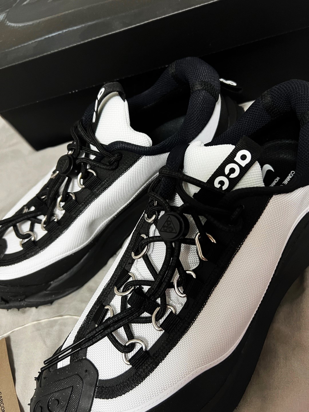 Nike x Comme des Garcons Homme Plus ACG Mountain Fly 2 Low Black White 착용 스타일