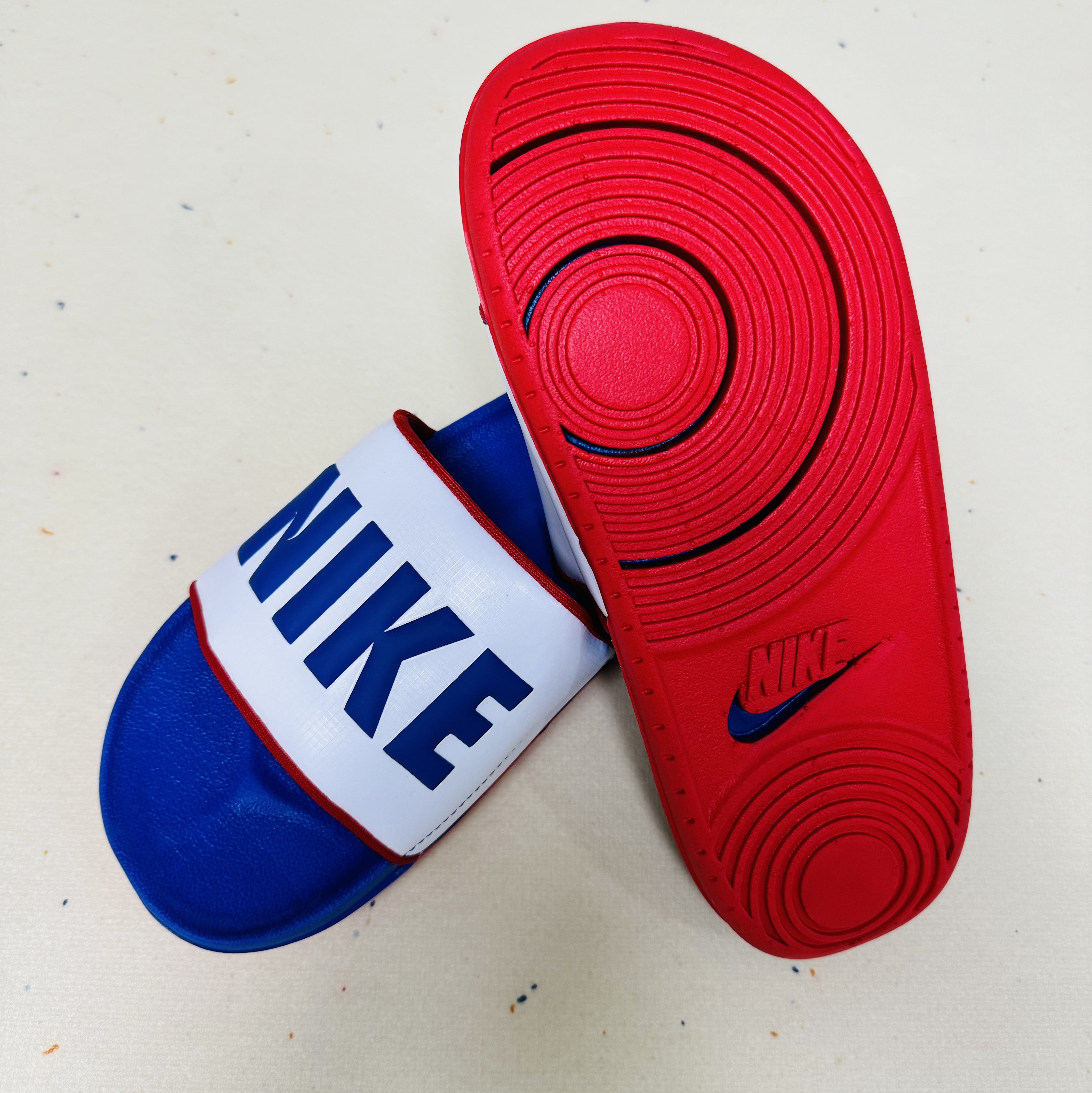 Nike Offcourt Slide White Game Royal 착용 스타일 - 1