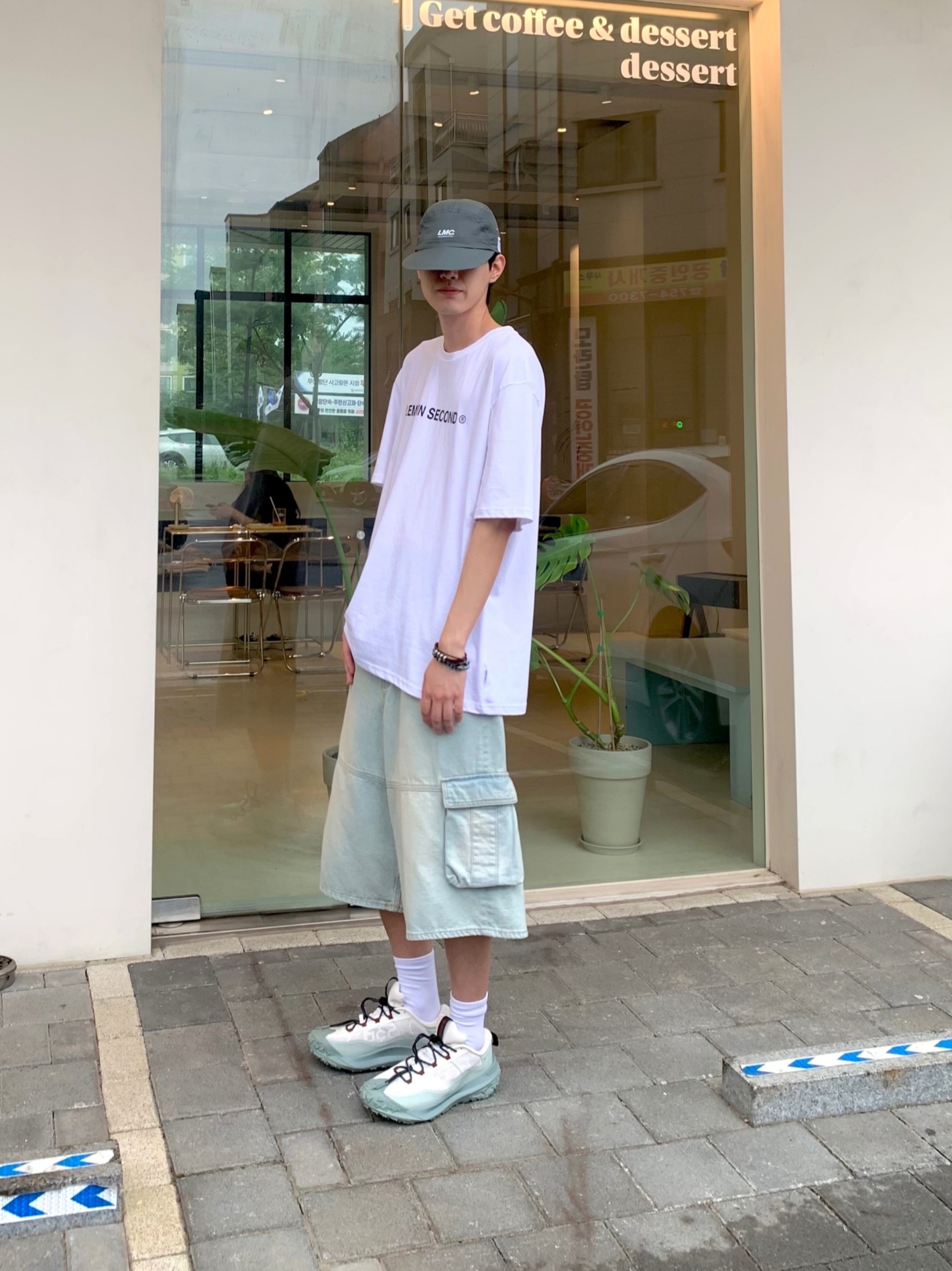 Nike ACG Mountain Fly 2 Low Gore-Tex Phantom Dark Smoke Grey 착용 스타일 - 1