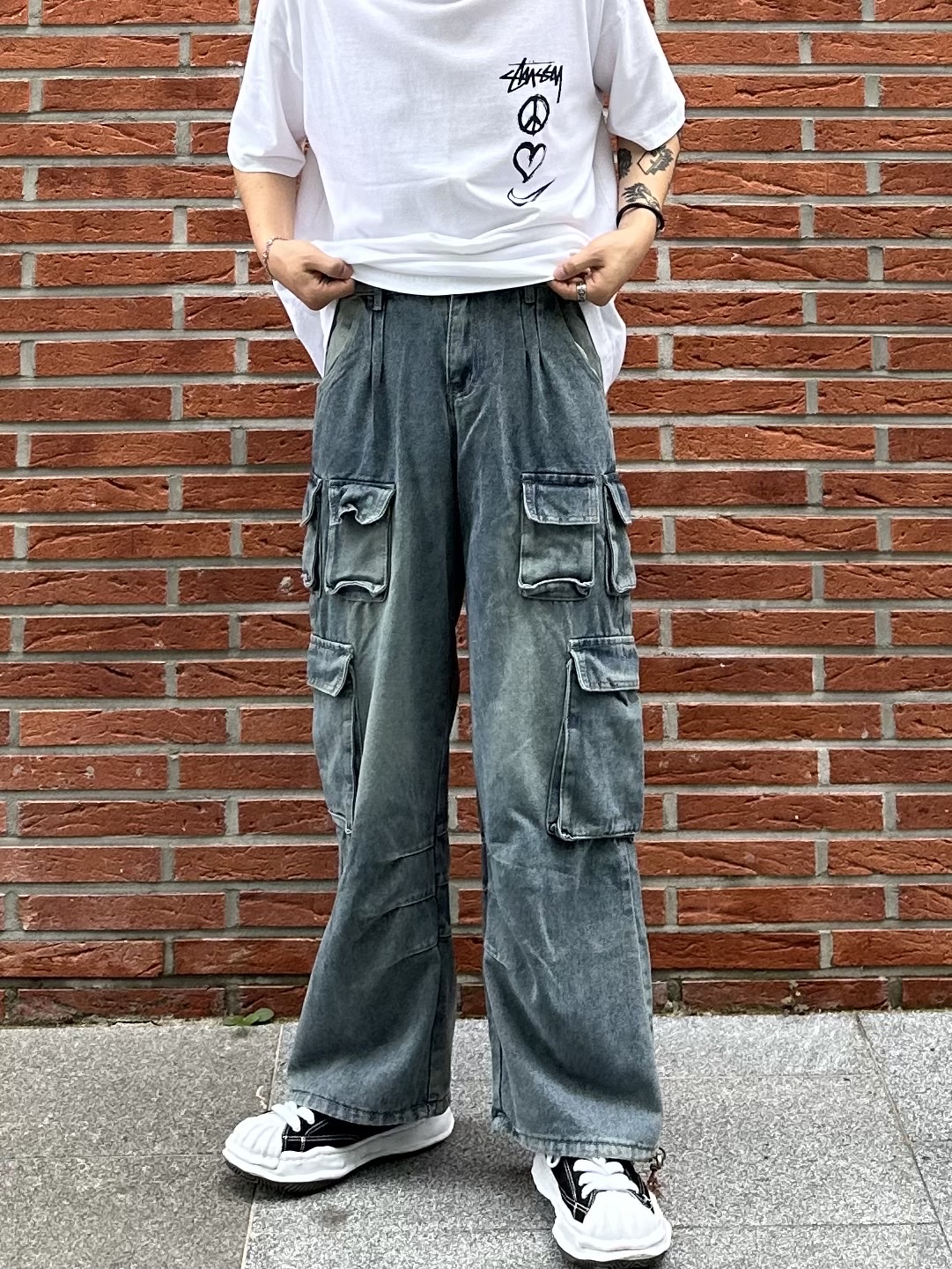 Maison Mihara Yasuhiro Peterson OG Sole Canvas Low Sneakers Black, Nike x Stussy NRG RA T-Shirt Summit White (DM4942-121) 착용 스타일 - 2