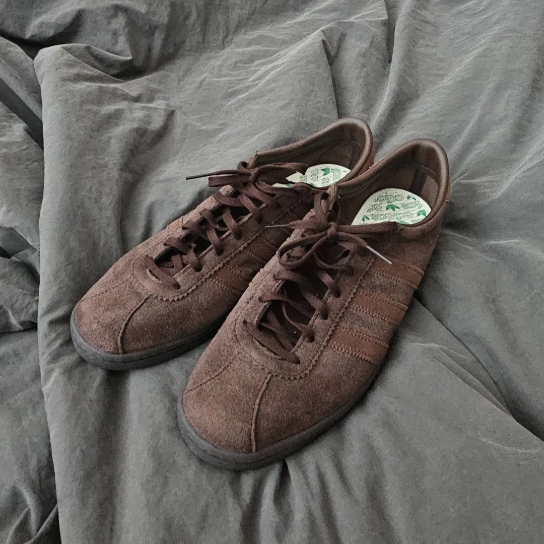 Adidas Tobacco Gruen Dark Brown 착용 스타일