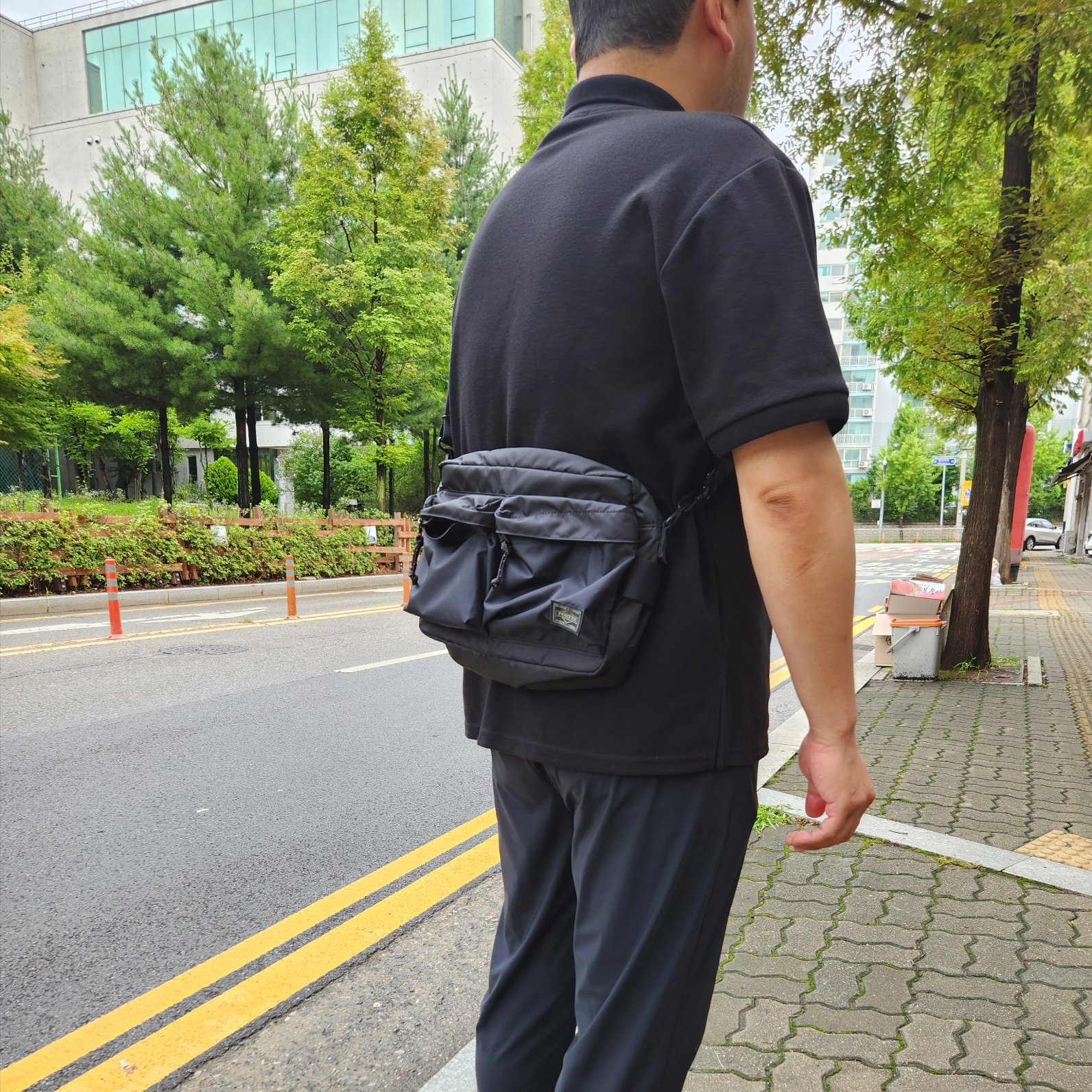 Porter Force Shoulder Bag S Black 착용 스타일