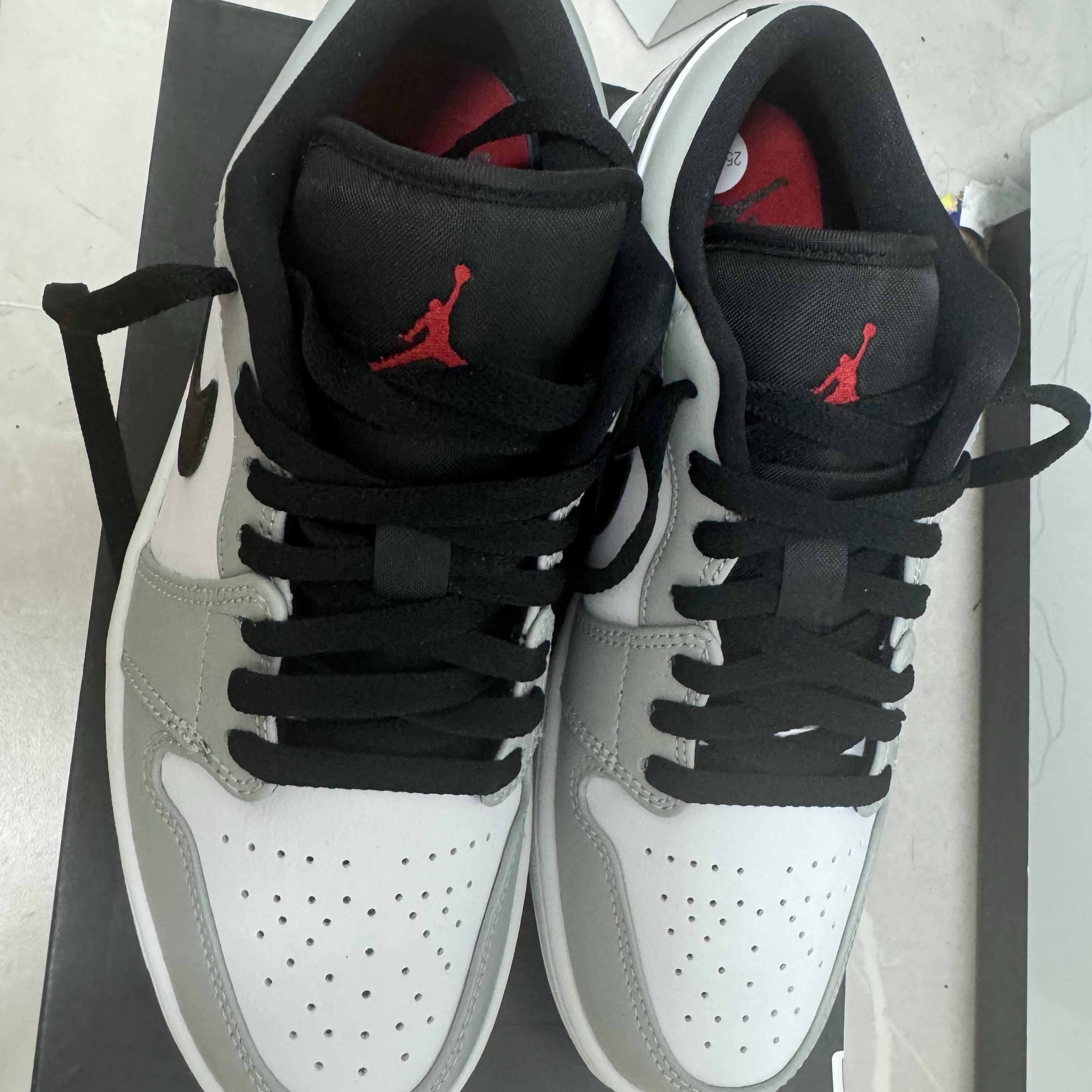 Jordan 1 Low Light Smoke Grey 착용 스타일 - 1
