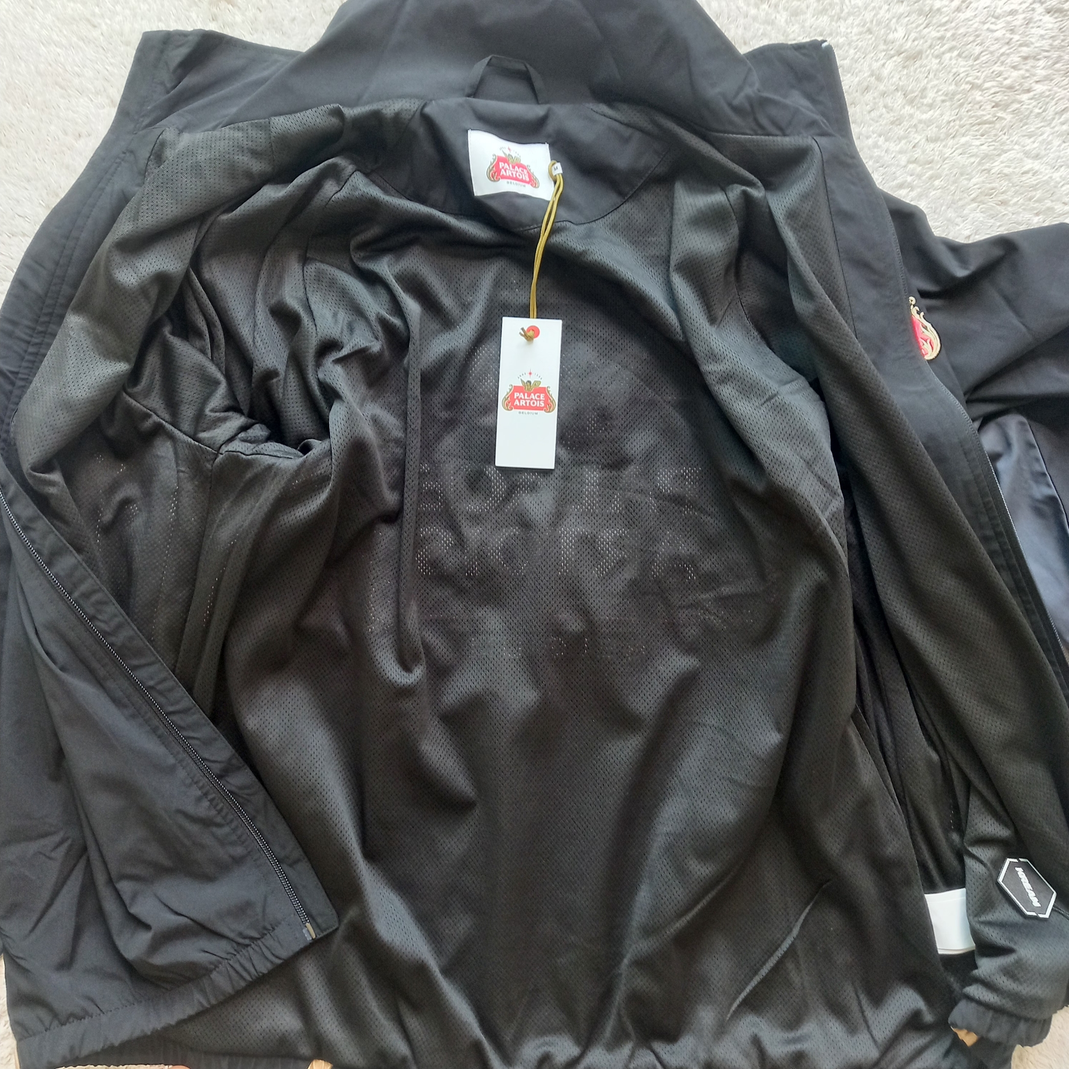 Palace x Stella Artois Light Court Jacket Black - 24SS 착용 스타일 - 8