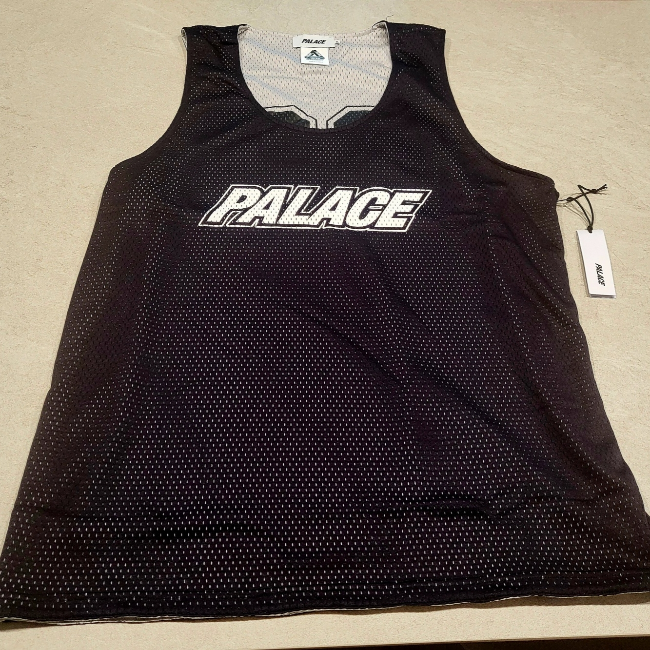 Palace Mesh Reverso Border Vest Black - 24SS 착용 스타일