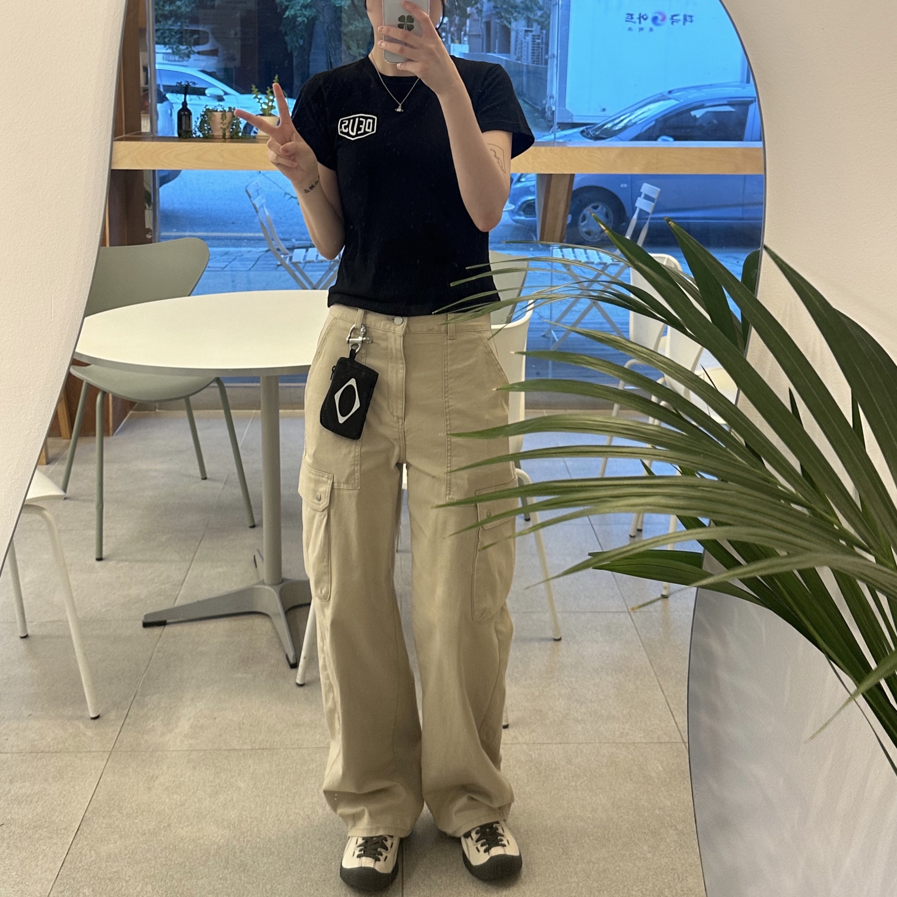 (W) Keen Jasper Canvas Sneakers Natural Black Olive, Mischief Rhombus Carabiner Pouch Black 착용 스타일