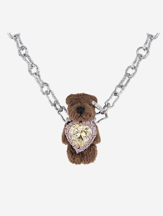 Yvmin Tilted Heart Zircon Furry Bear Chain Necklace Brown Pink - 24FW, Yvmin Furry Bear Pearl Necklace Brown - 24FW 착용 스타일 - 7