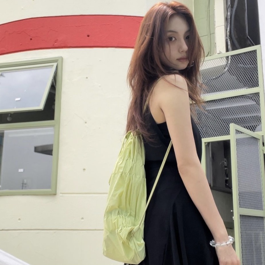 ACOC Tiered Banding Backpack Lime Lemon, ACOC Tiered Banding Backpack Black 착용 스타일
