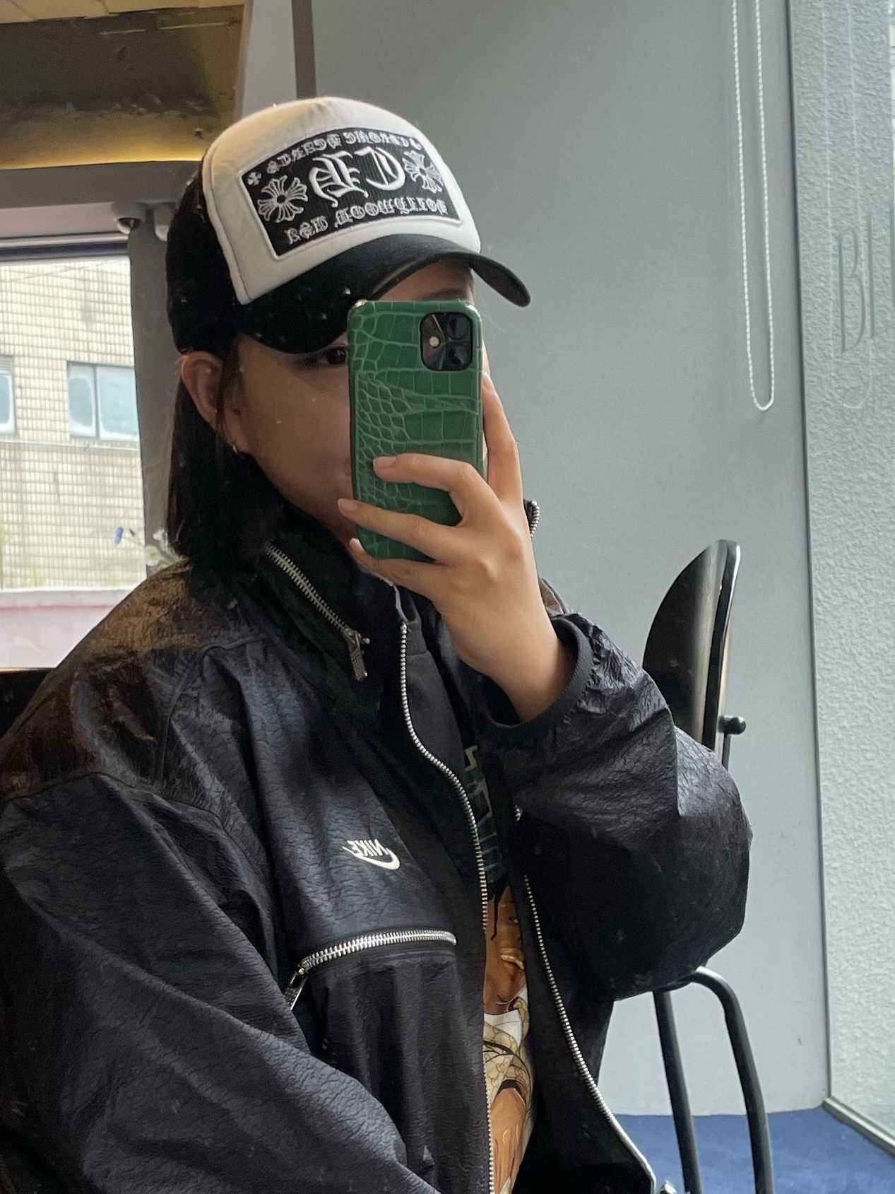 Adidas Yeezy Foam RNNR Sand, Chrome Hearts CH Hollywood Trucker Hat Black White 착용 스타일 - 2