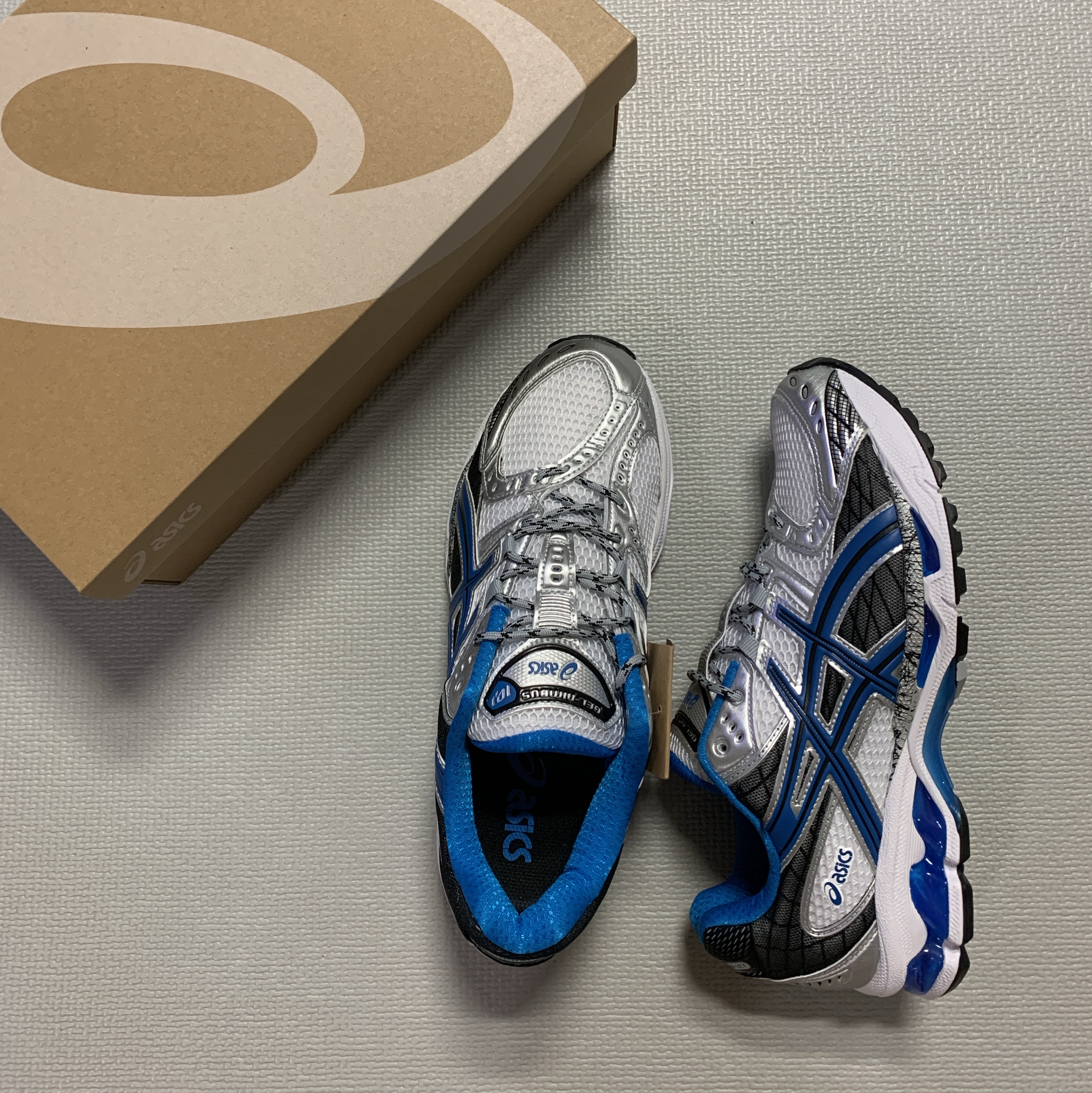 Asics Gel-Nimbus 10.1 White Directoire Blue 착용 스타일 - 3