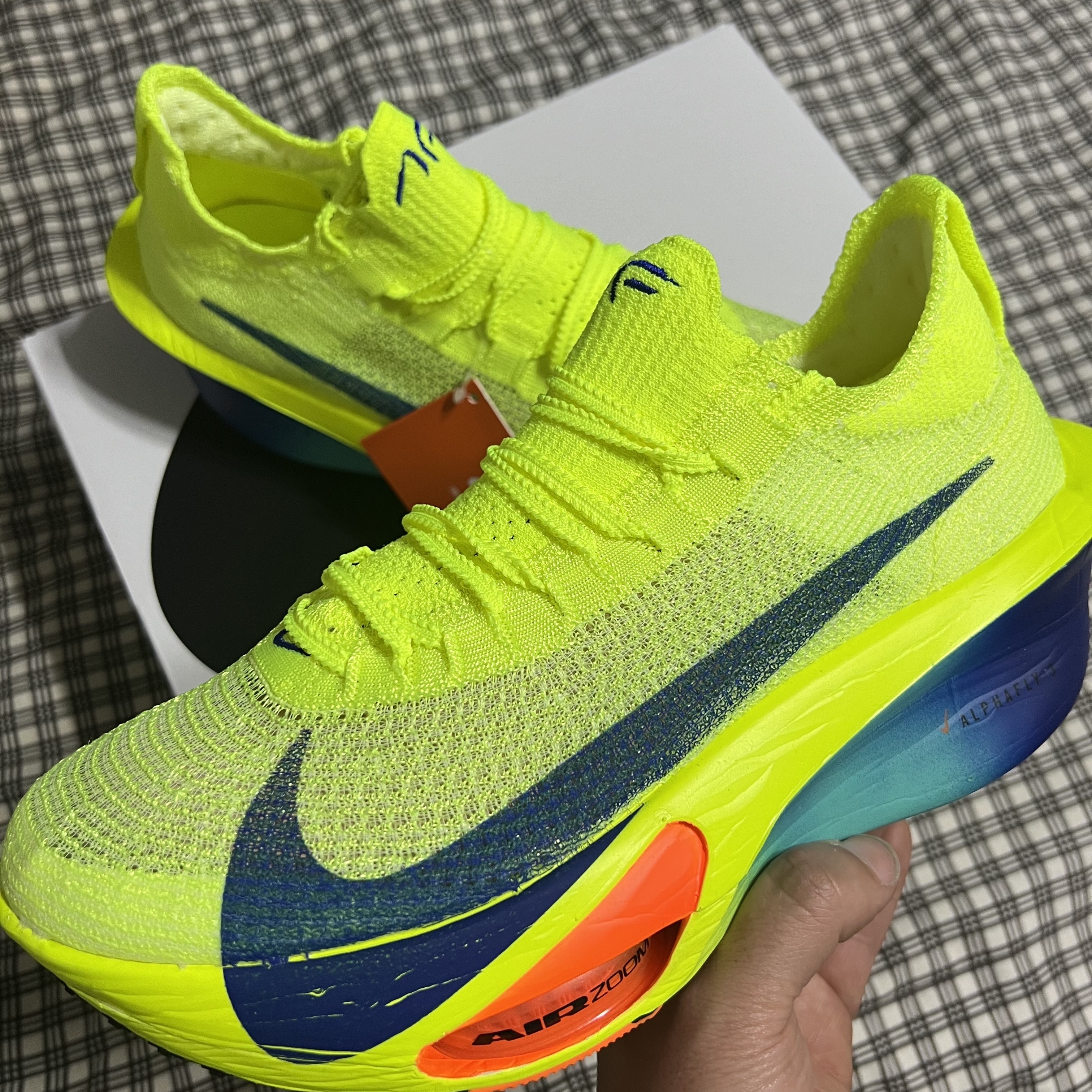 Nike Air Zoom Alphafly Next% 3 Volt 착용 스타일 - 2