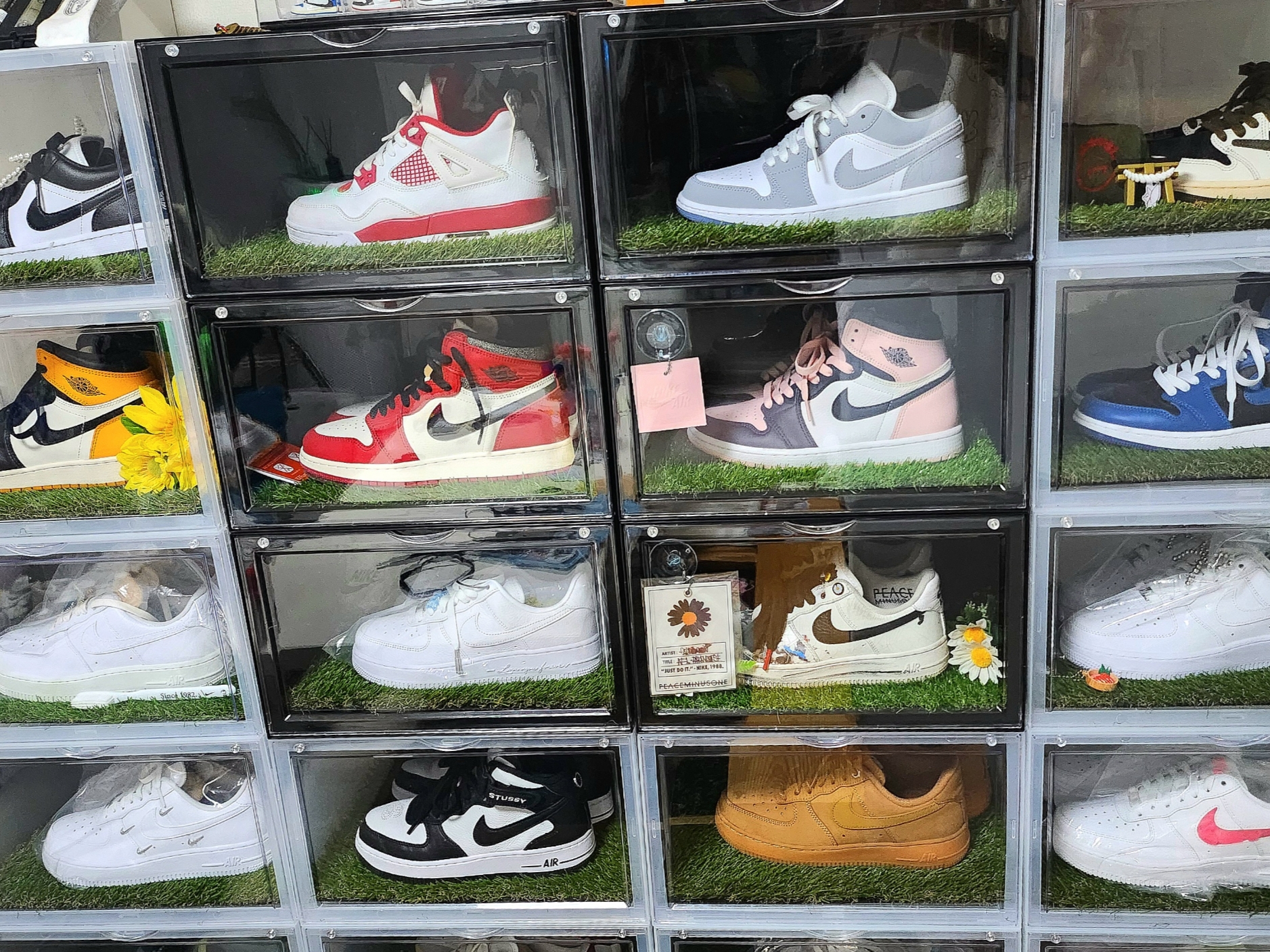 (W) Jordan 1 Retro High OG Atmosphere, (W) Jordan 1 Low White Wolf Grey 착용 스타일