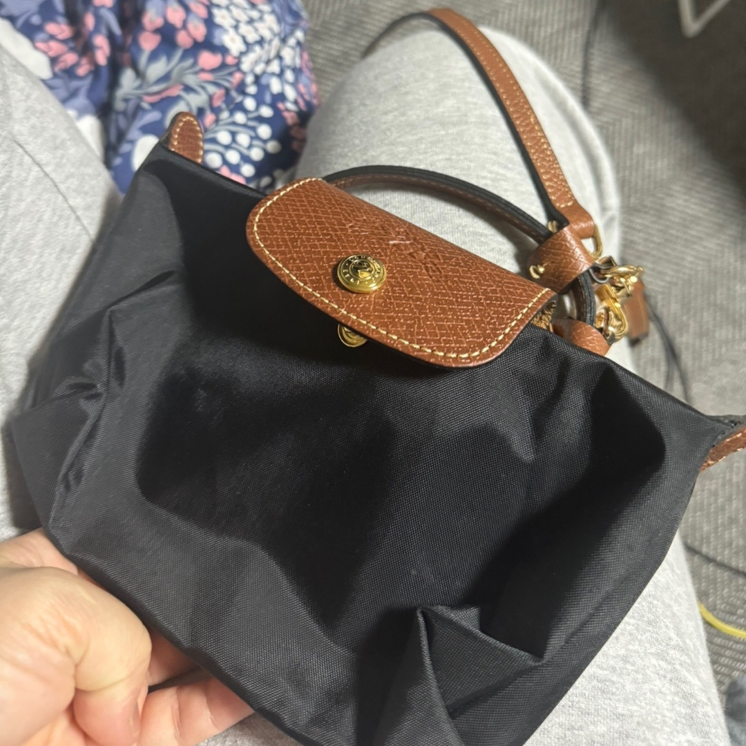 Longchamp Le Pliage Original Handle Pouch Black 착용 스타일