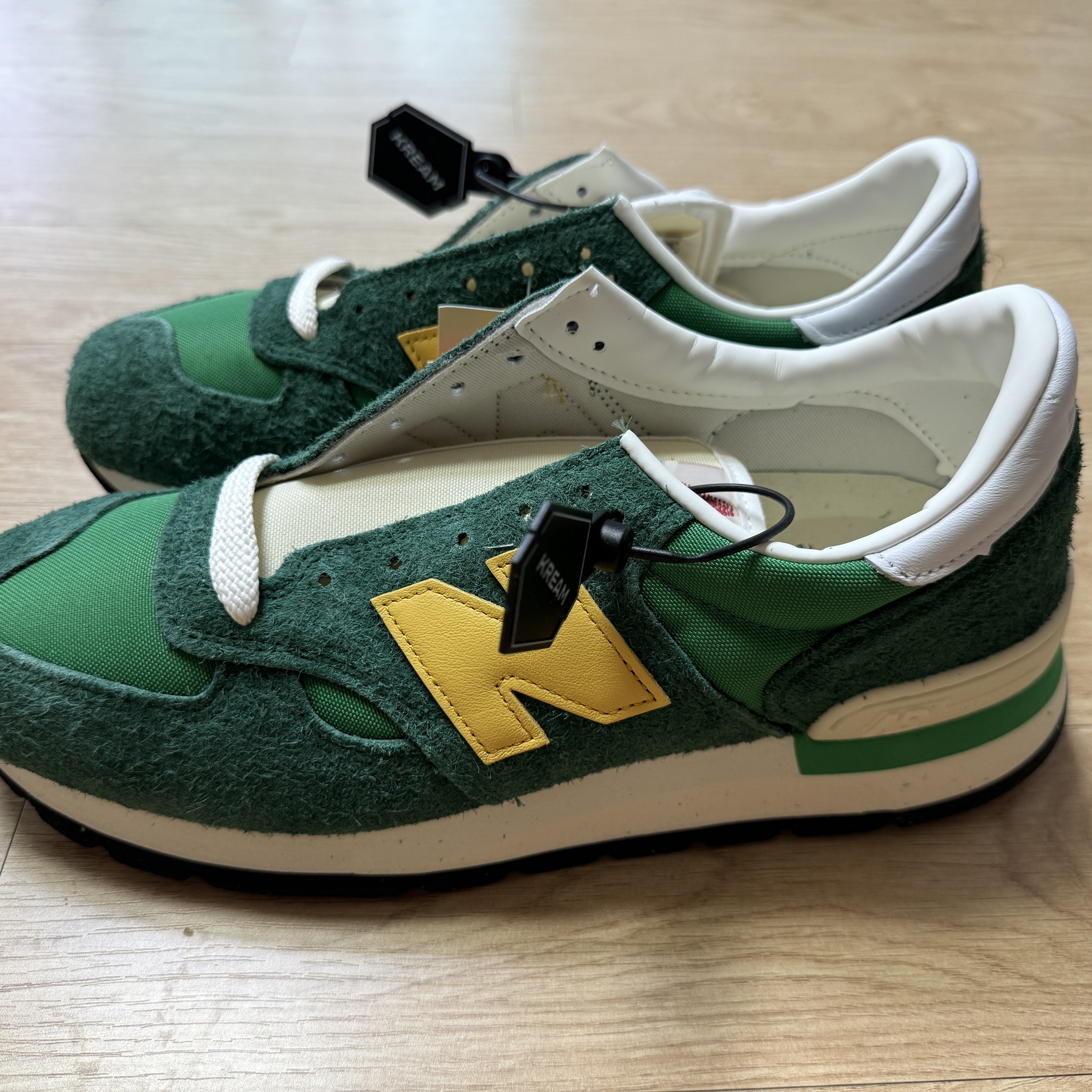 New Balance 990v1 Made in USA Green Gold 착용 스타일 - 4