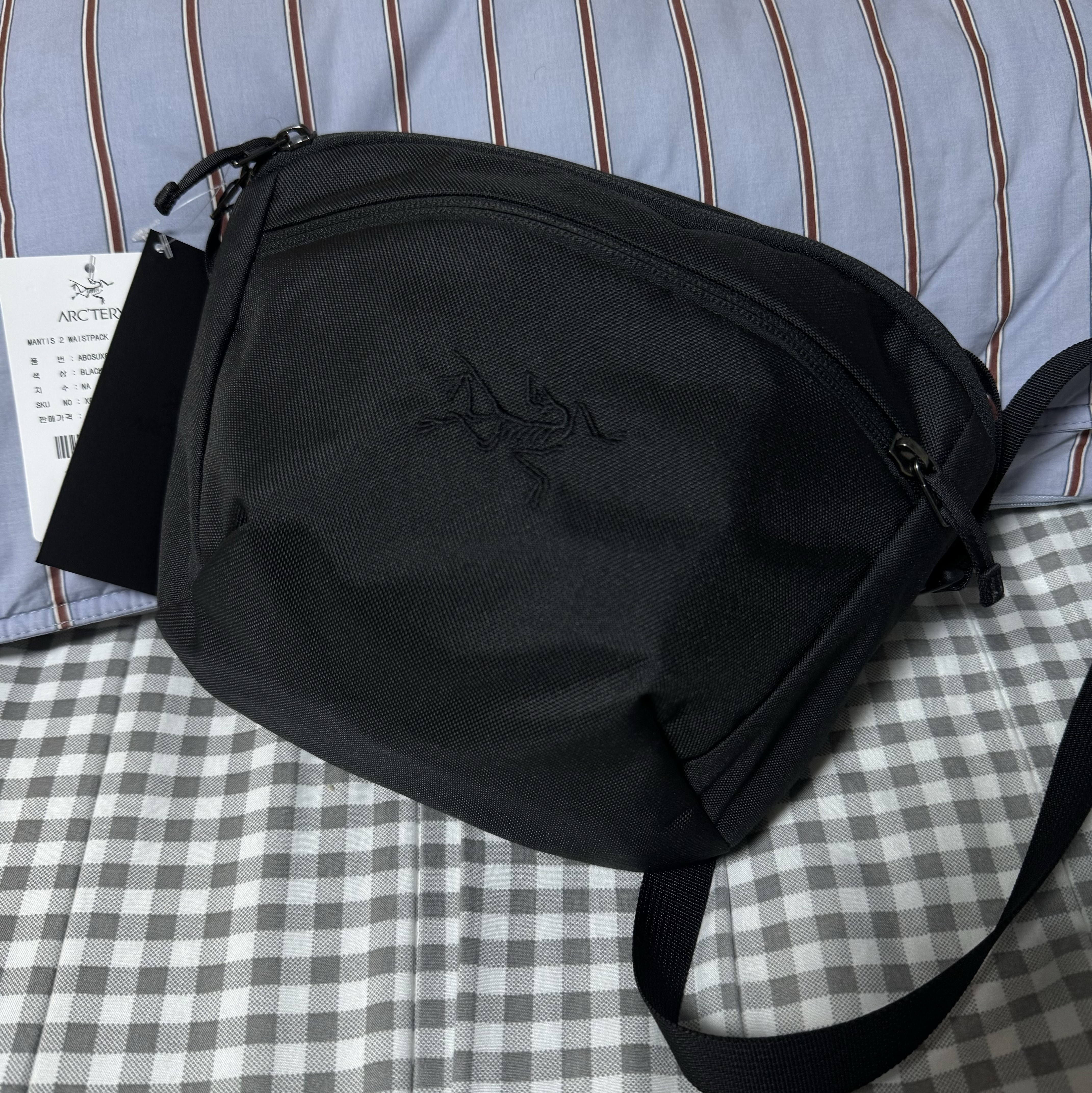 Arc'teryx Mantis 2 Waistpack Black II 착용 스타일