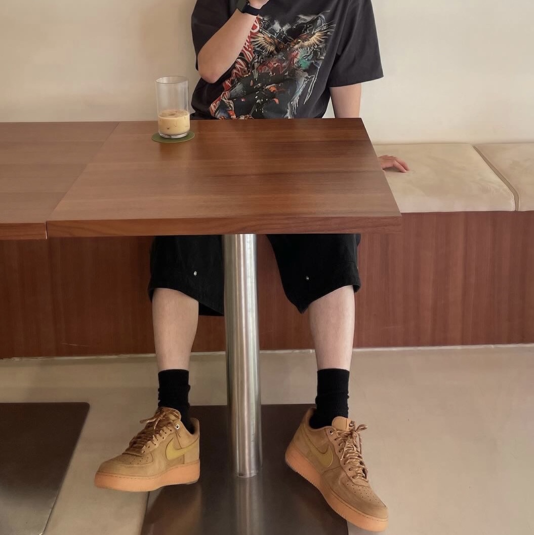 Nike Air Force 1 '07 WB Flax 착용 스타일