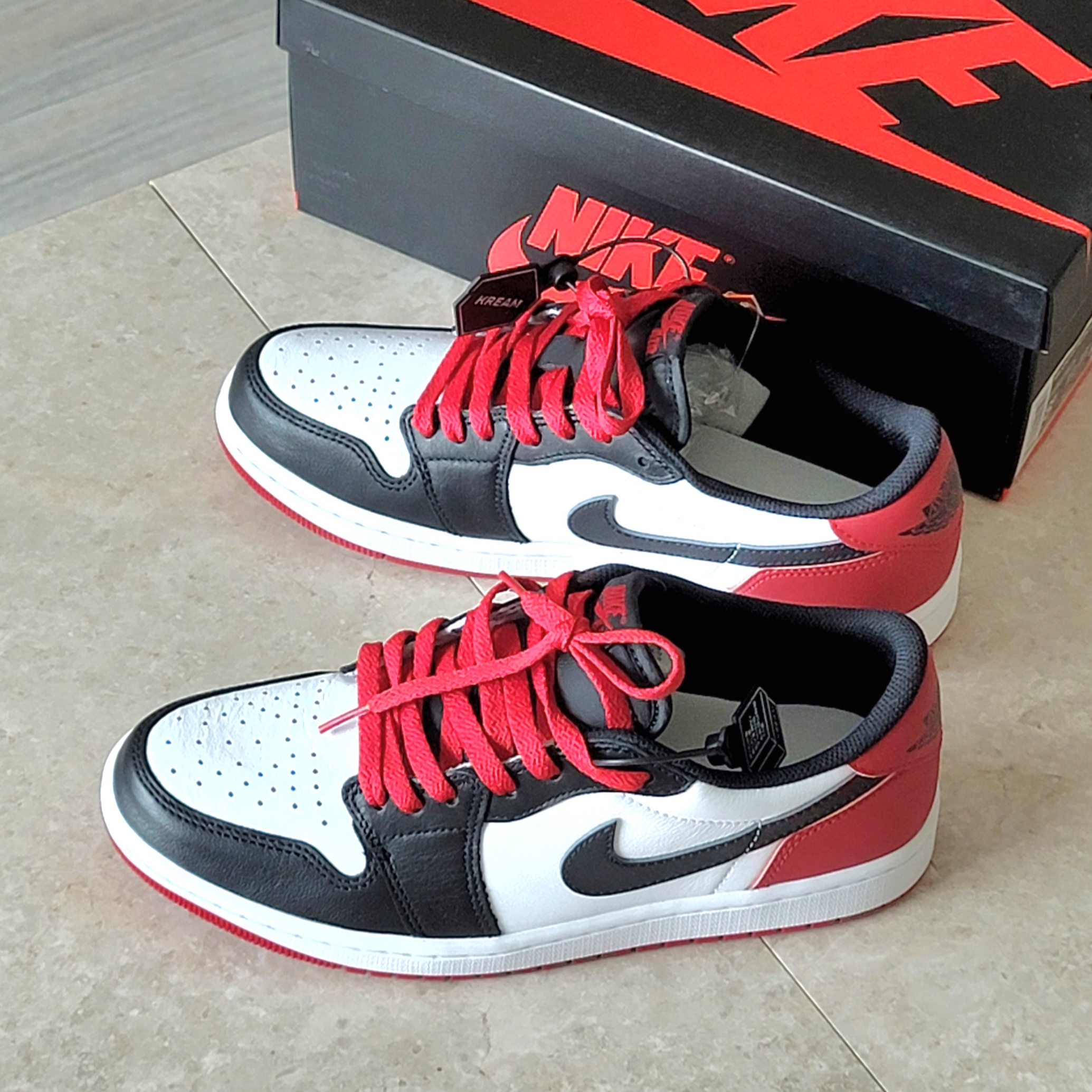 Jordan 1 Retro Low OG Black Toe 착용 스타일 - 1