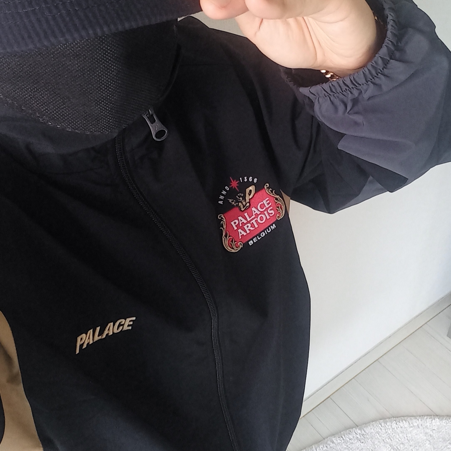 Palace x Stella Artois Light Court Jacket Black - 24SS 착용 스타일 - 2