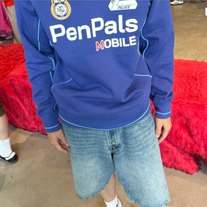 Palace Pen Pals Crew Blue - 24SS 착용 스타일