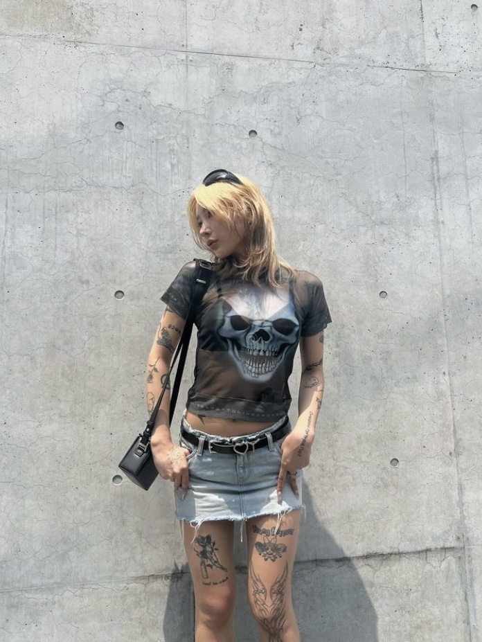 Ottolinger Women Mesh T-Shirt Skull Print 착용 스타일 - 1