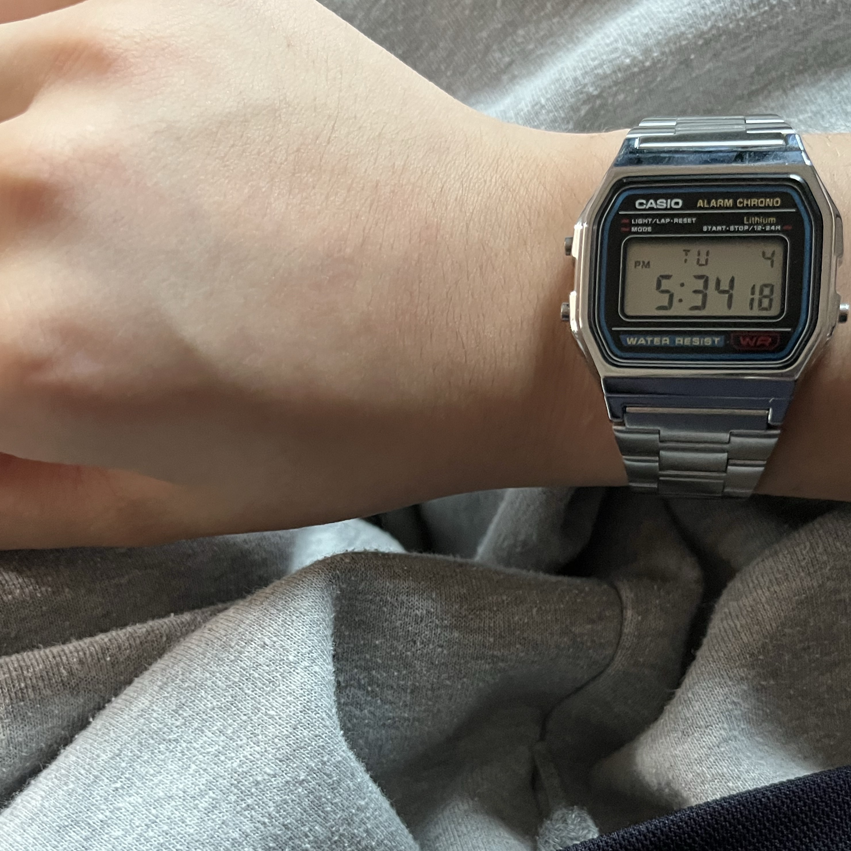 Casio A-158WA-1 착용 스타일