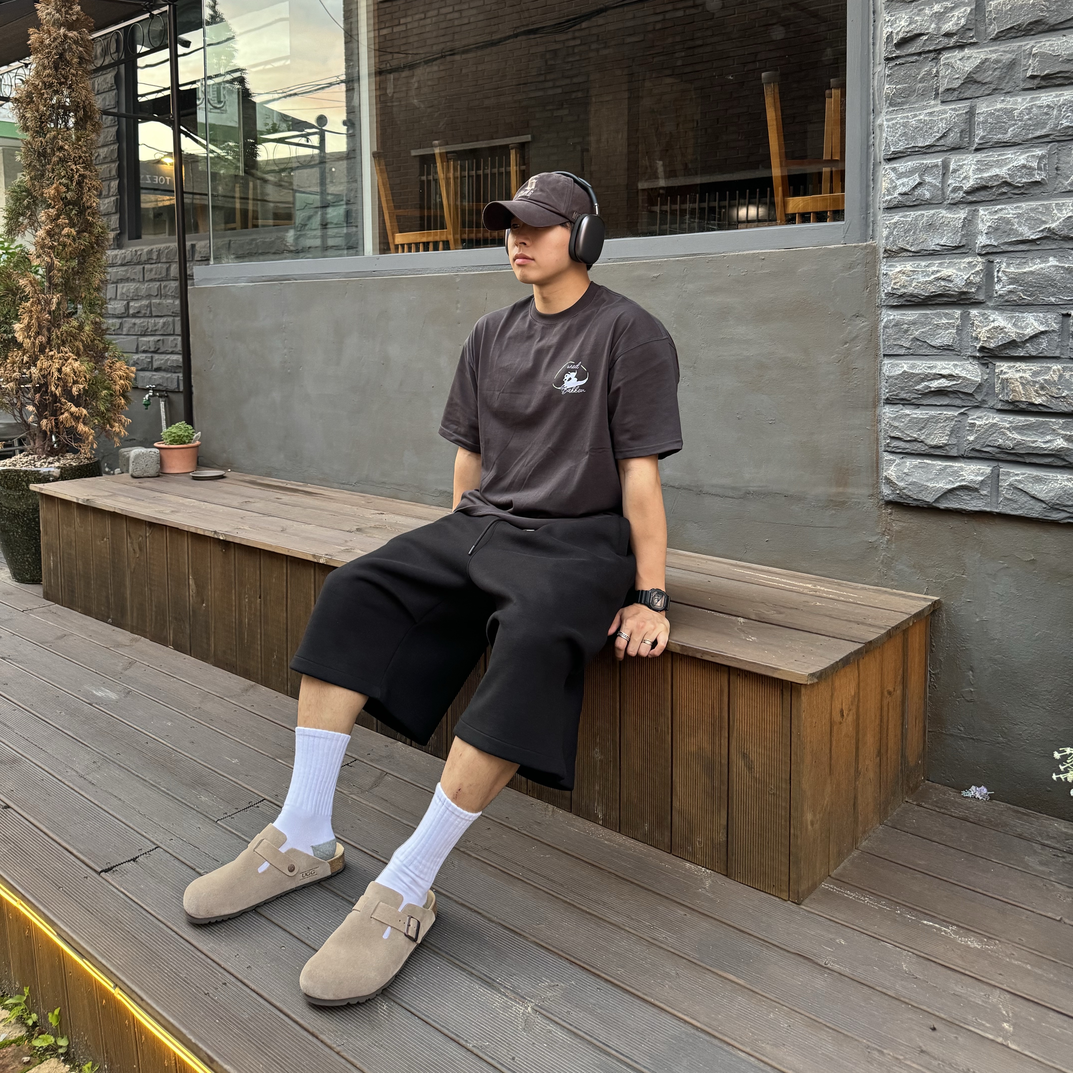 Nonnod Scuba Shorts Black, Apple AirPods Max Lightning Space Gray (Korean Ver.) 착용 스타일 - 4