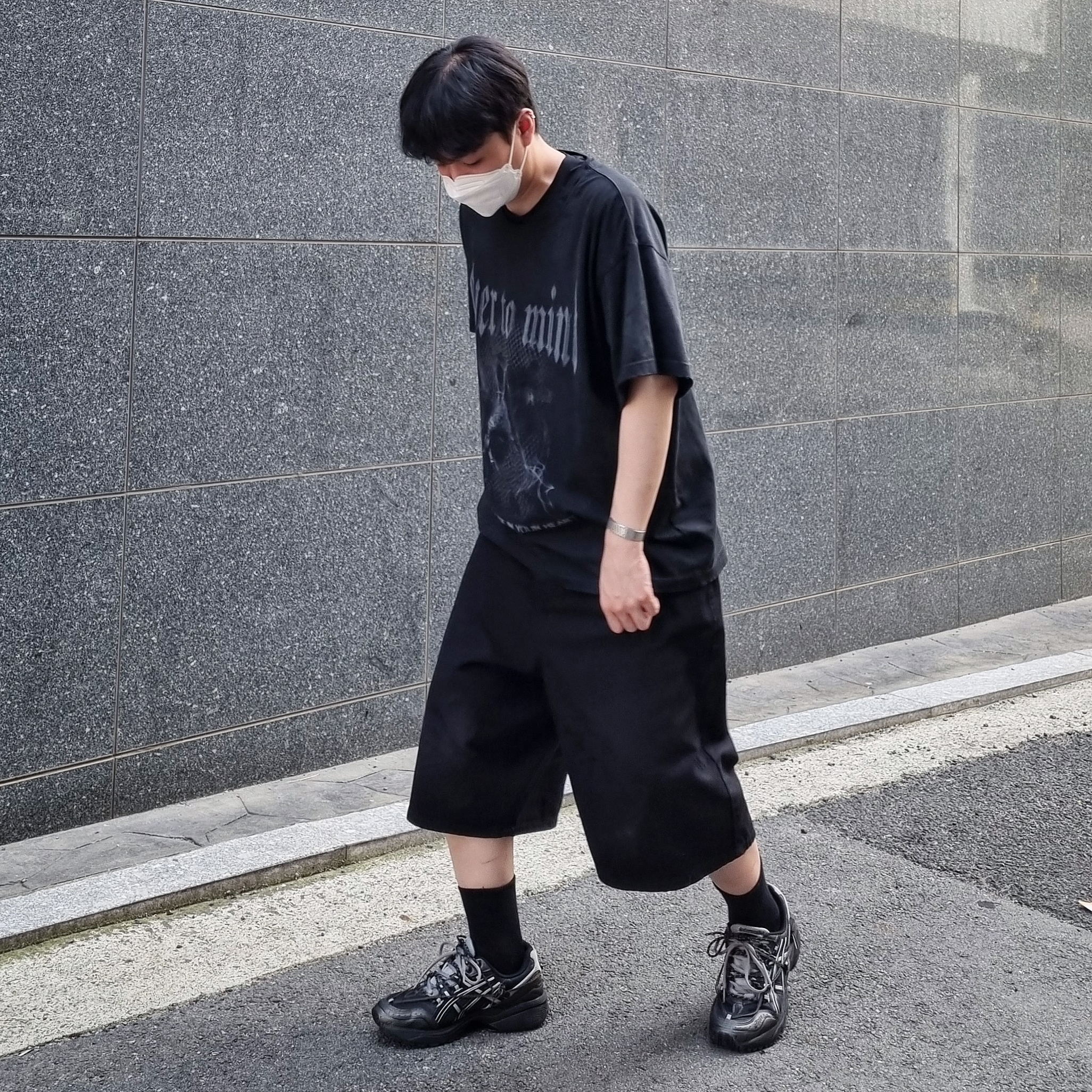 Asics x Andersson Bell Gel-1090 Black Silver 착용 스타일