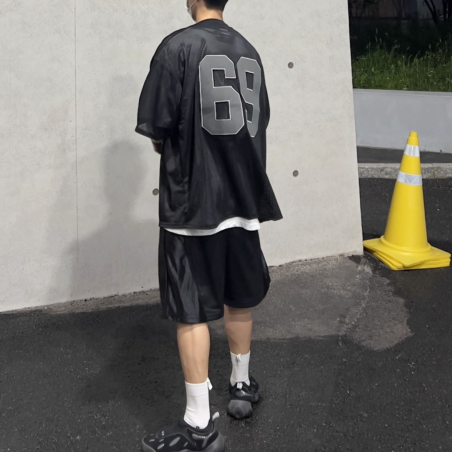 Oakley Factory Team x Brain Dead Suede Flesh Caviar Mesh Black, Oakley Factory Team x Brain Dead Orbital Flesh Black glitter 착용 스타일 - 3