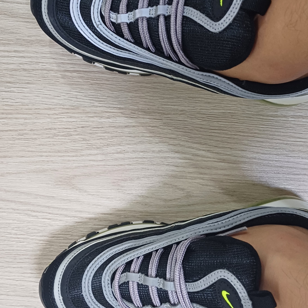 Nike Air Max 97 OG Black Volt Asia 착용 스타일 - 3