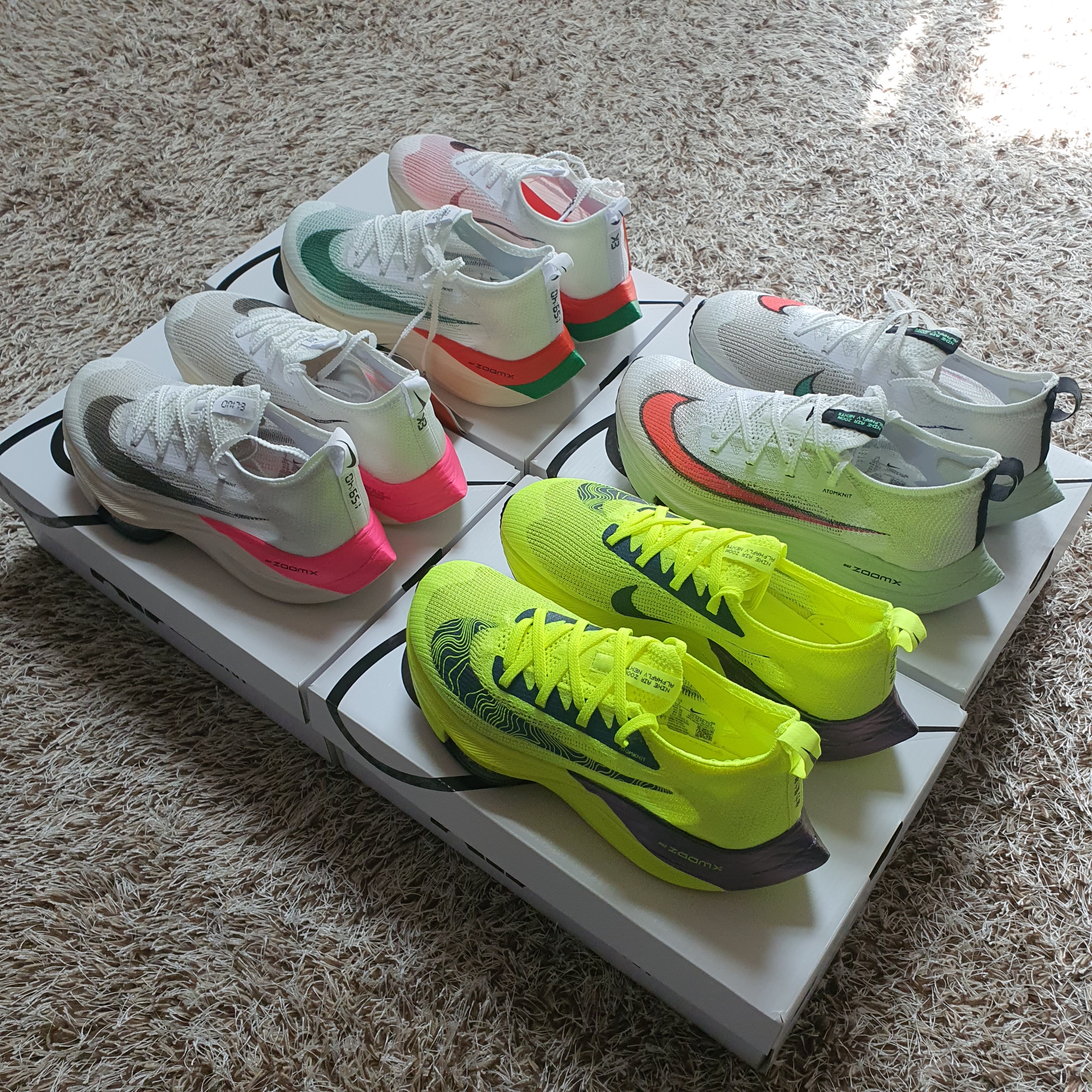 Nike Air Zoom Alphafly Next% Flyknit Volt, Nike Air Zoom Alphafly Next% Eliud Kipchoge Kenya 착용 스타일 - 1