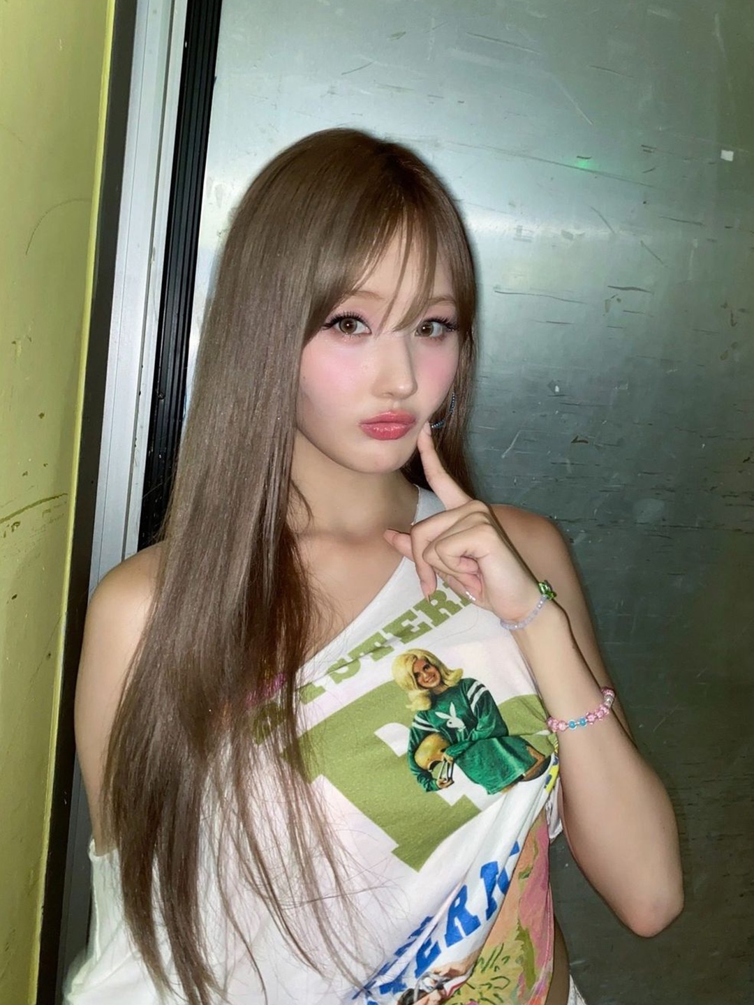Hysteric Glamour x Vampirella Flame Logo T-Shirt White, (W) Hysteric Glamour Sweet Sounds Chibi T-Shirt White 착용 스타일 - 4