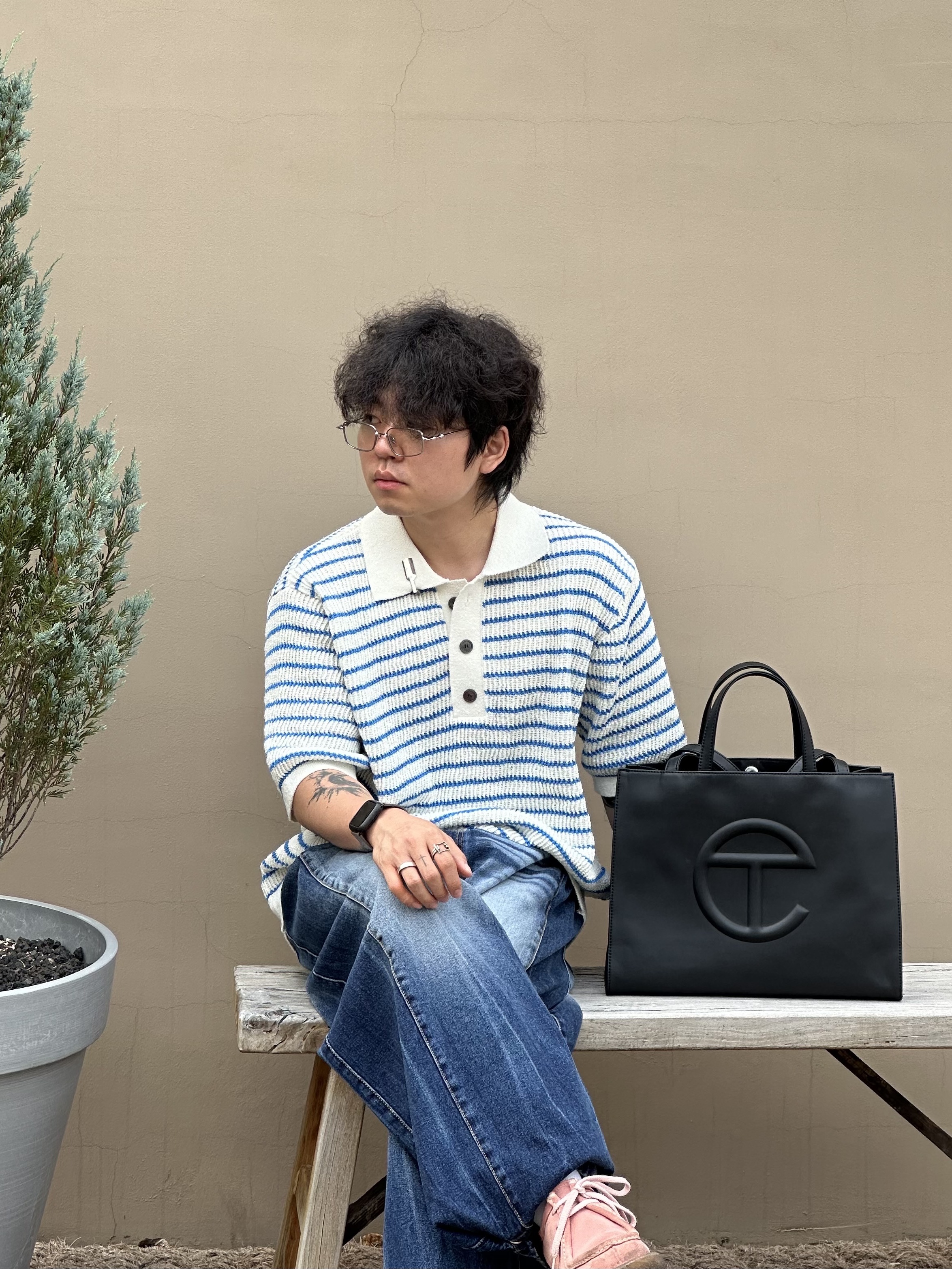 Telfar Medium Shopping Bag Black, Gentle Monster Atomic 02 Silver 착용 스타일 - 4
