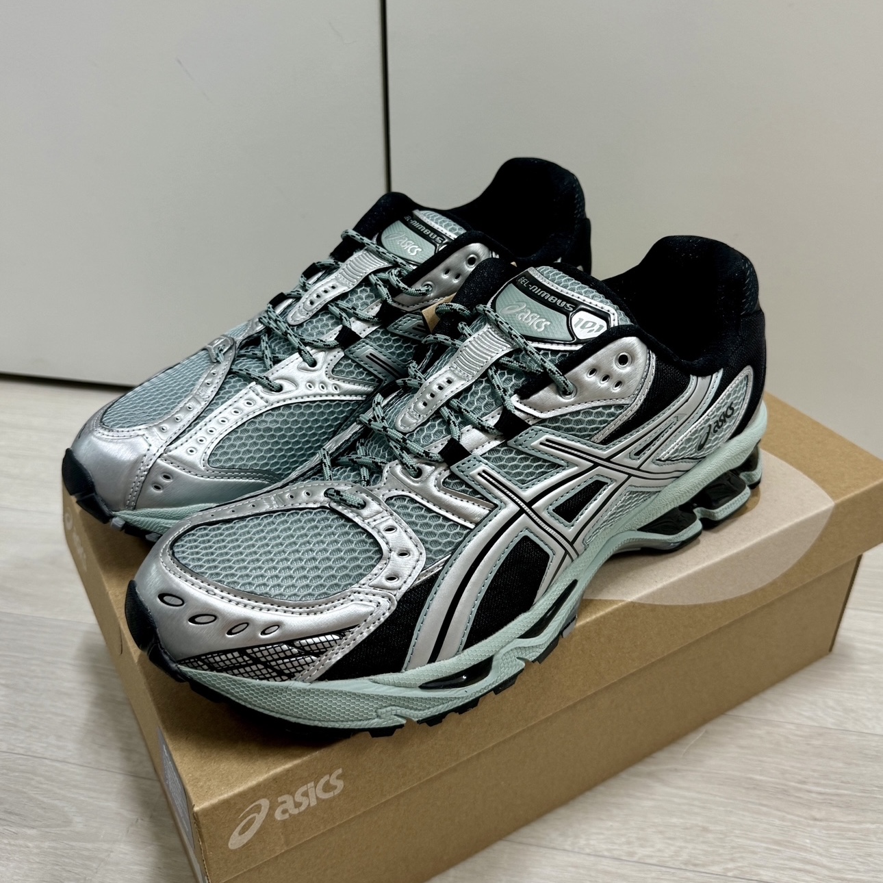 Asics Gel-Nimbus 10.1 Ocean Haze Pure Silver 착용 스타일 - 2