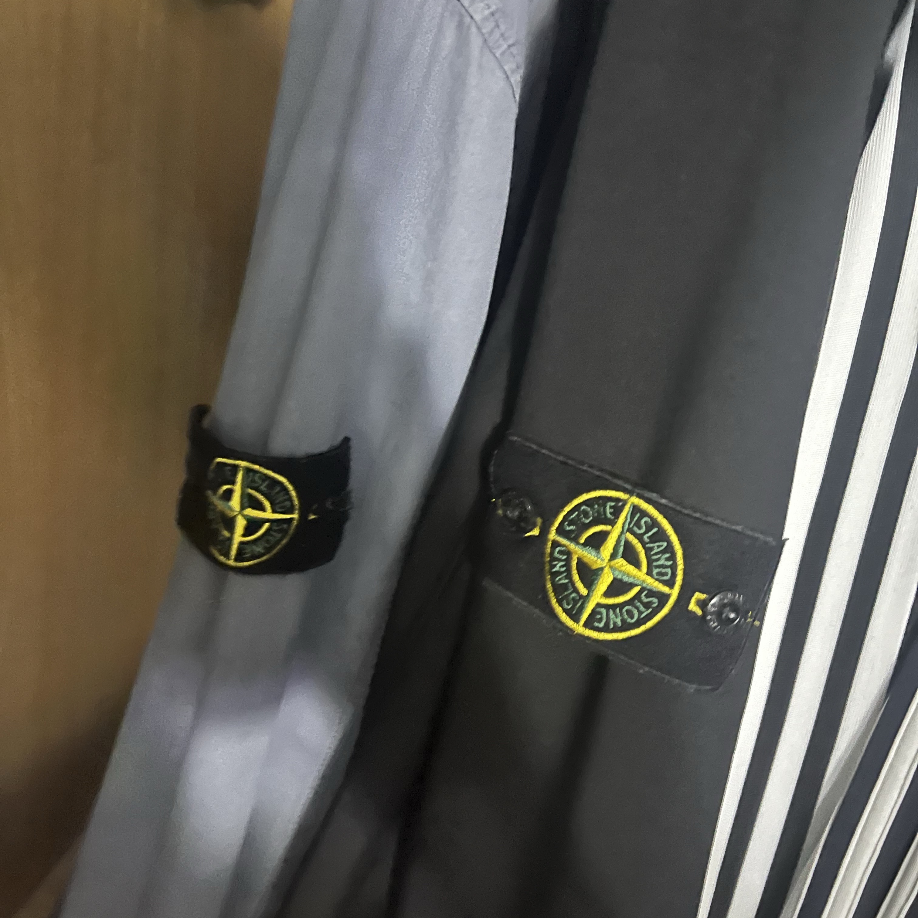 Stone Island 40927 Light Soft Shell-R Hooded Jacket Black - 20SS, Stone Island 113WN T.CO+OLD Overshirt Pastel Blue - 21FW 착용 스타일 - 2