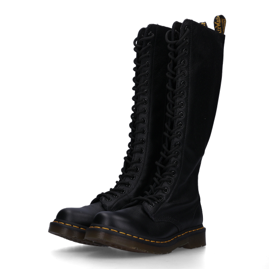 (W) Dr. Martens 1B60 Boots Black