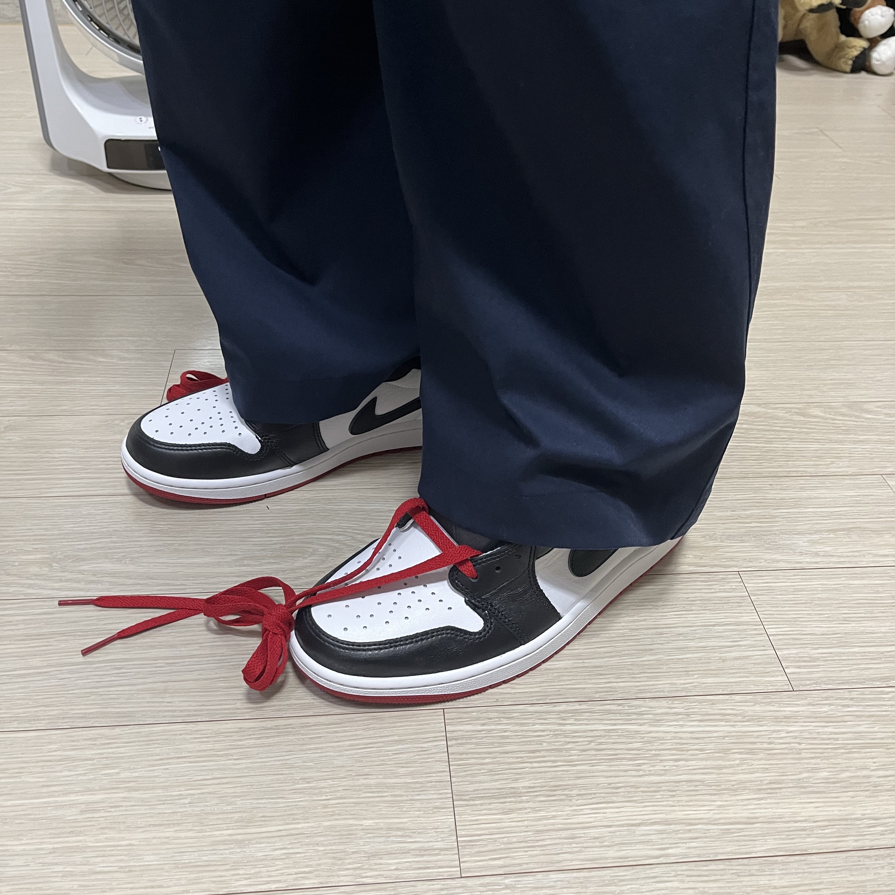 Jordan 1 Retro Low OG Black Toe 착용 스타일 - 1