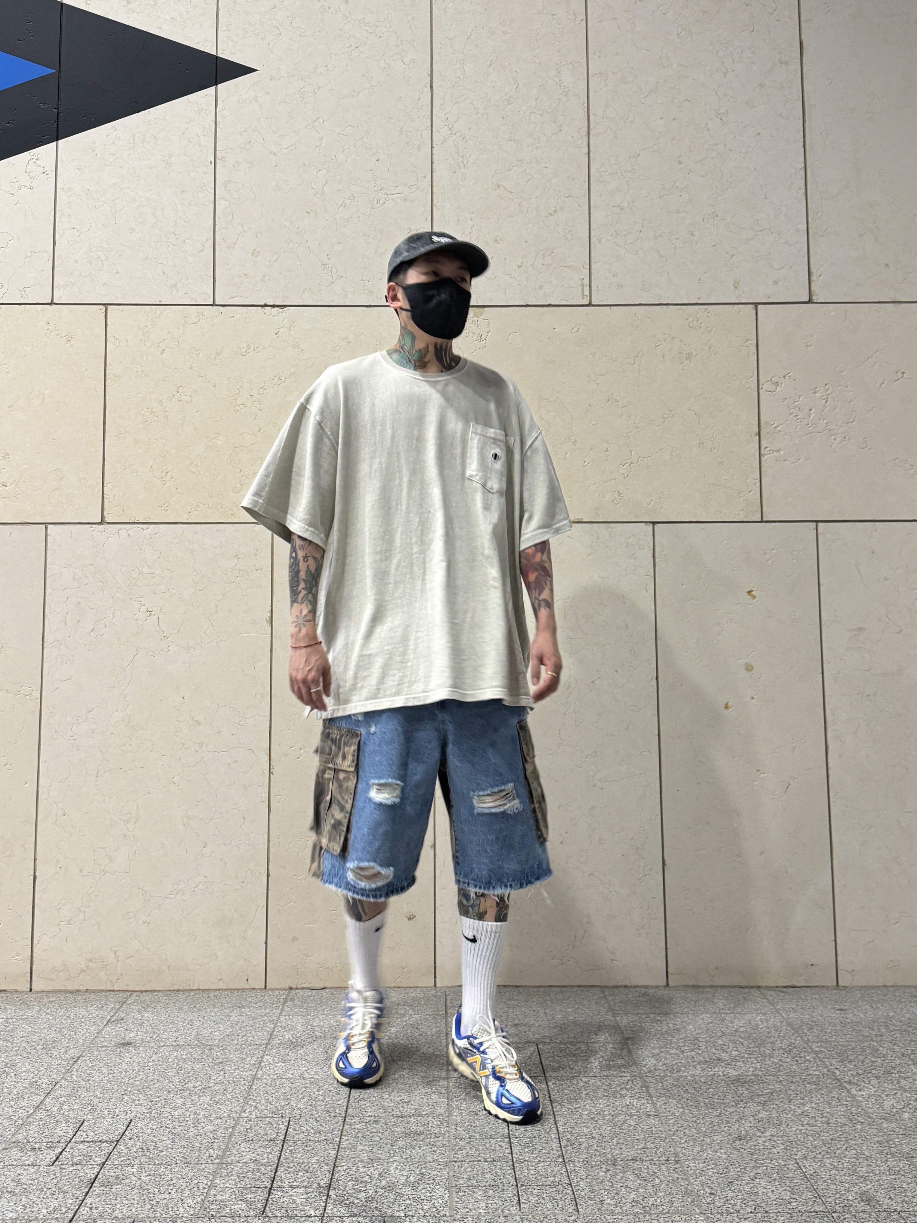 New Balance x Yeseyesee ML610 Atlantic Blue Varsity Gold, Supreme Coated Denim Camp Cap Black - 24SS 착용 스타일 - 2