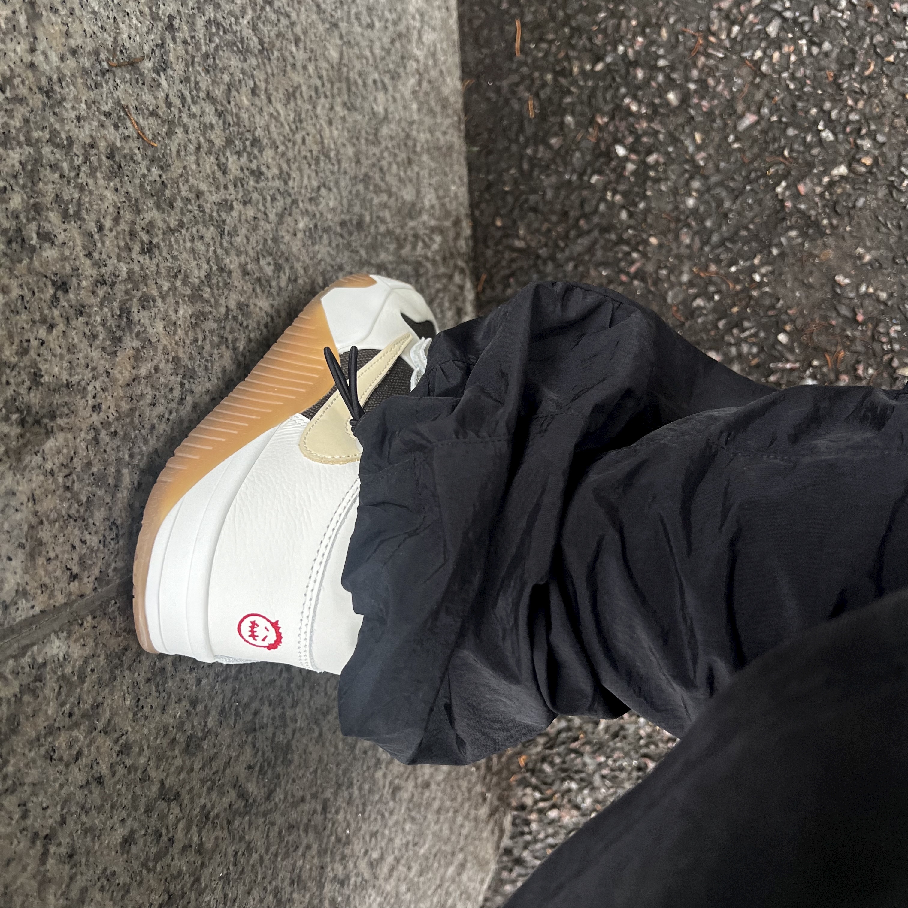 Jordan x Travis Scott Jumpman Jack TR Sail and Dark Mocha, Jordan 4 Retro OG White Cement 2016 착용 스타일 - 3