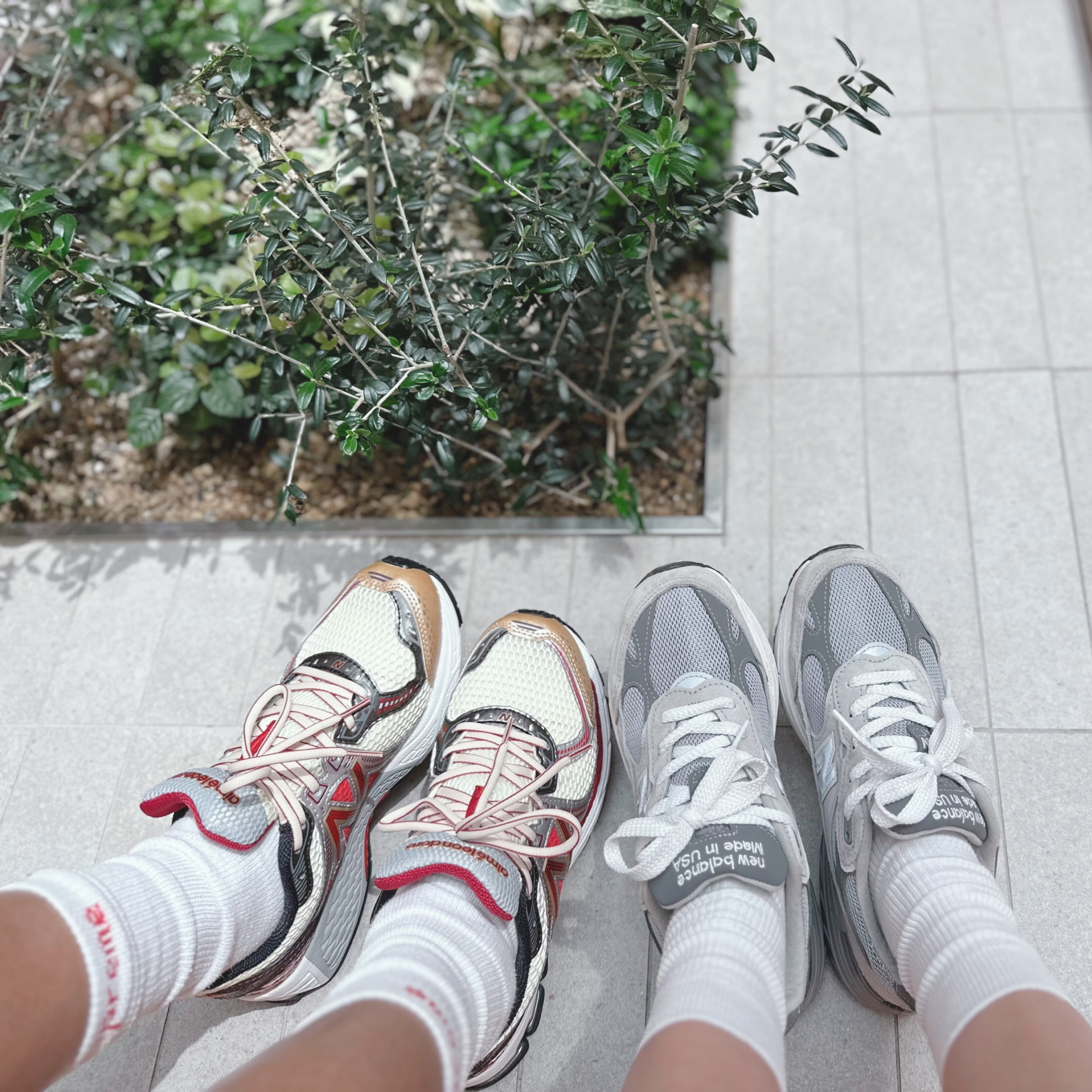 New Balance x Aime Leon Dore 860v2 Red, (W) New Balance 993 Made in USA Grey - B Standard 착용 스타일 - 2