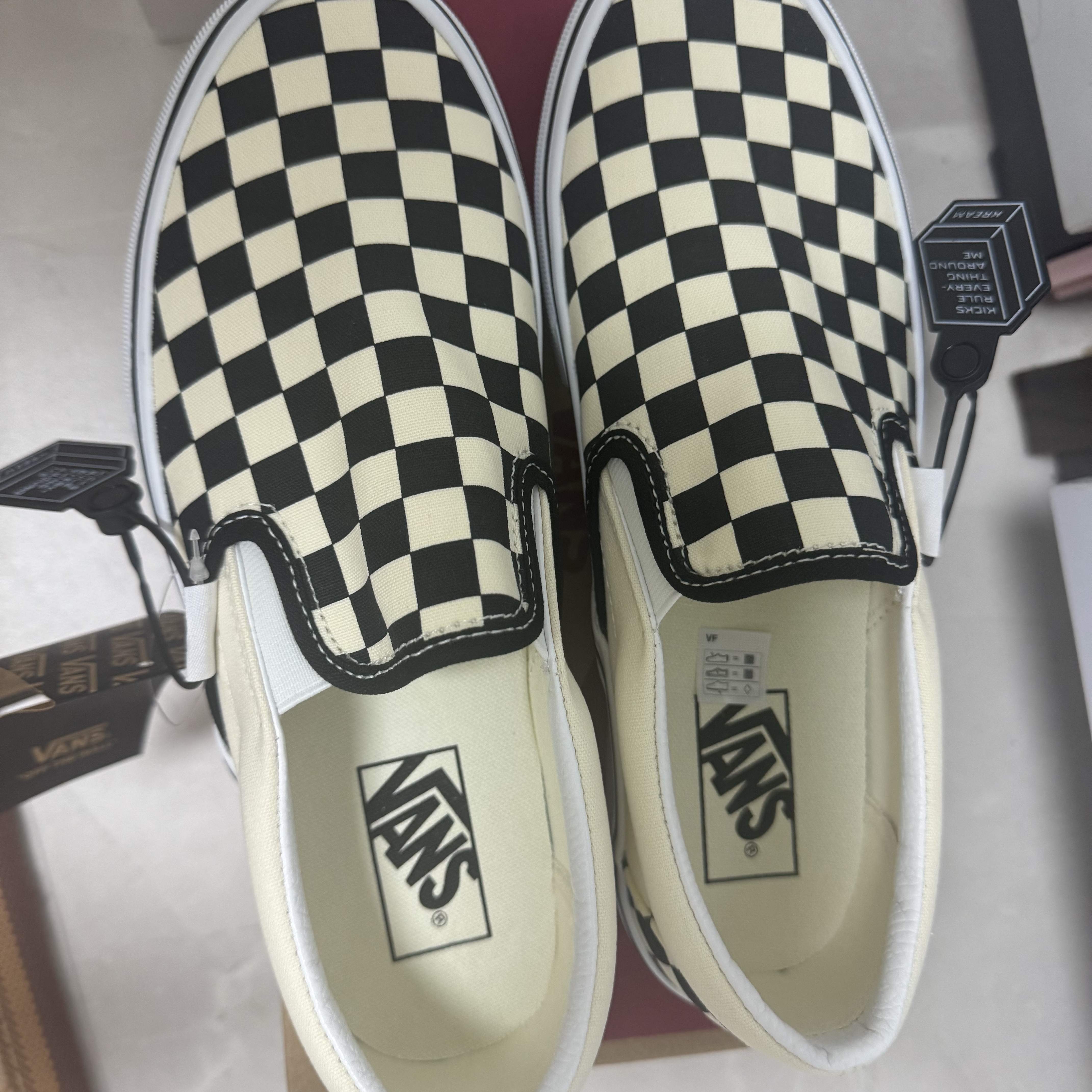 Vans Slip-On Checkerboard 착용 스타일