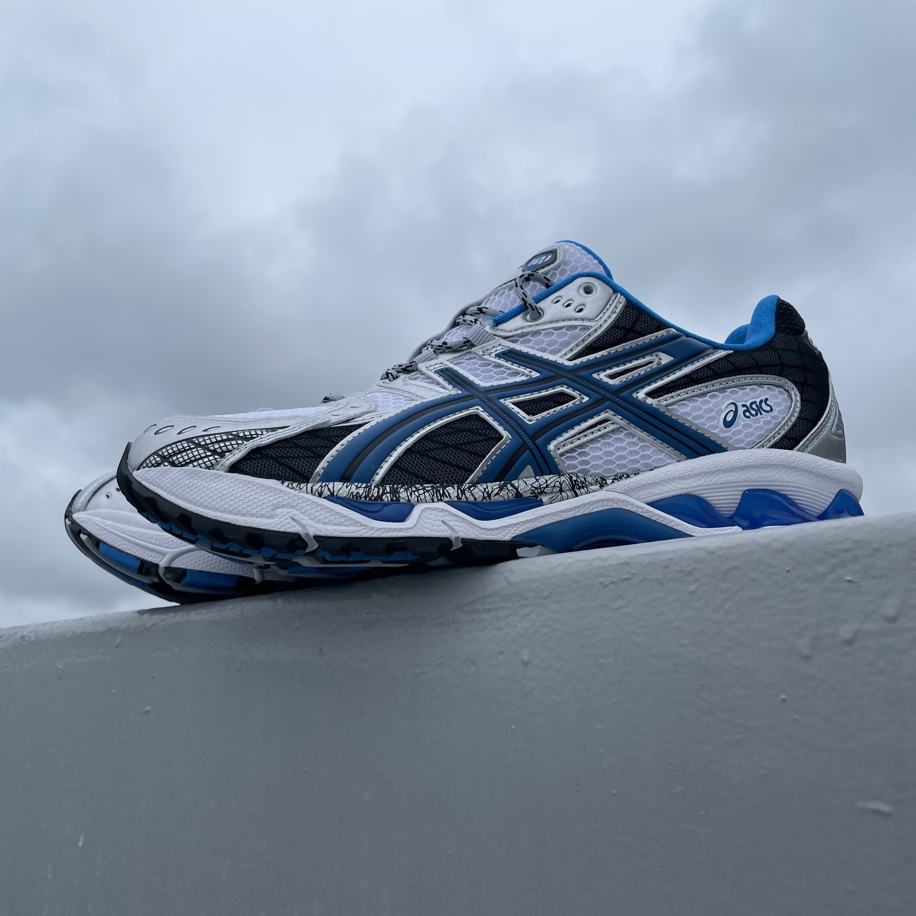 Asics Gel-Nimbus 10.1 White Directoire Blue 착용 스타일 - 1