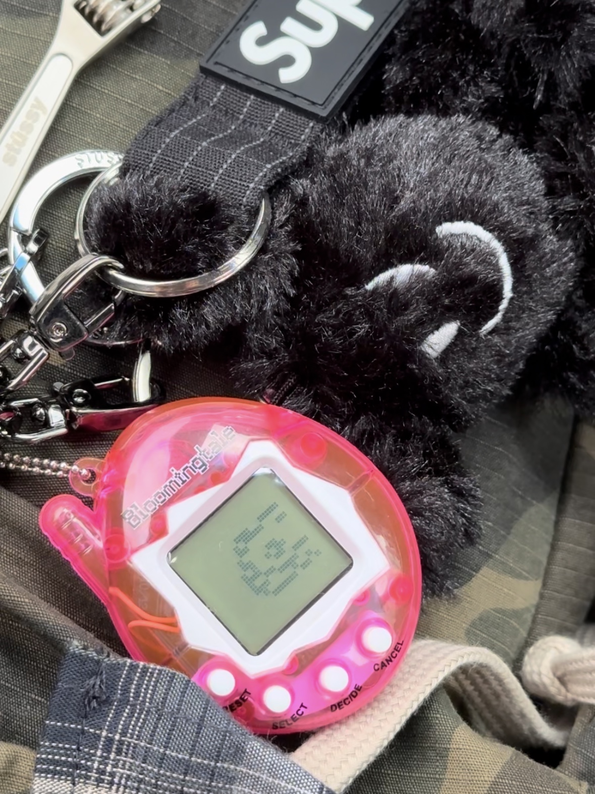 Bloomingtale Mingming Gochi Keyring, Supreme Ripstop Keychain Black - 24SS 착용 스타일