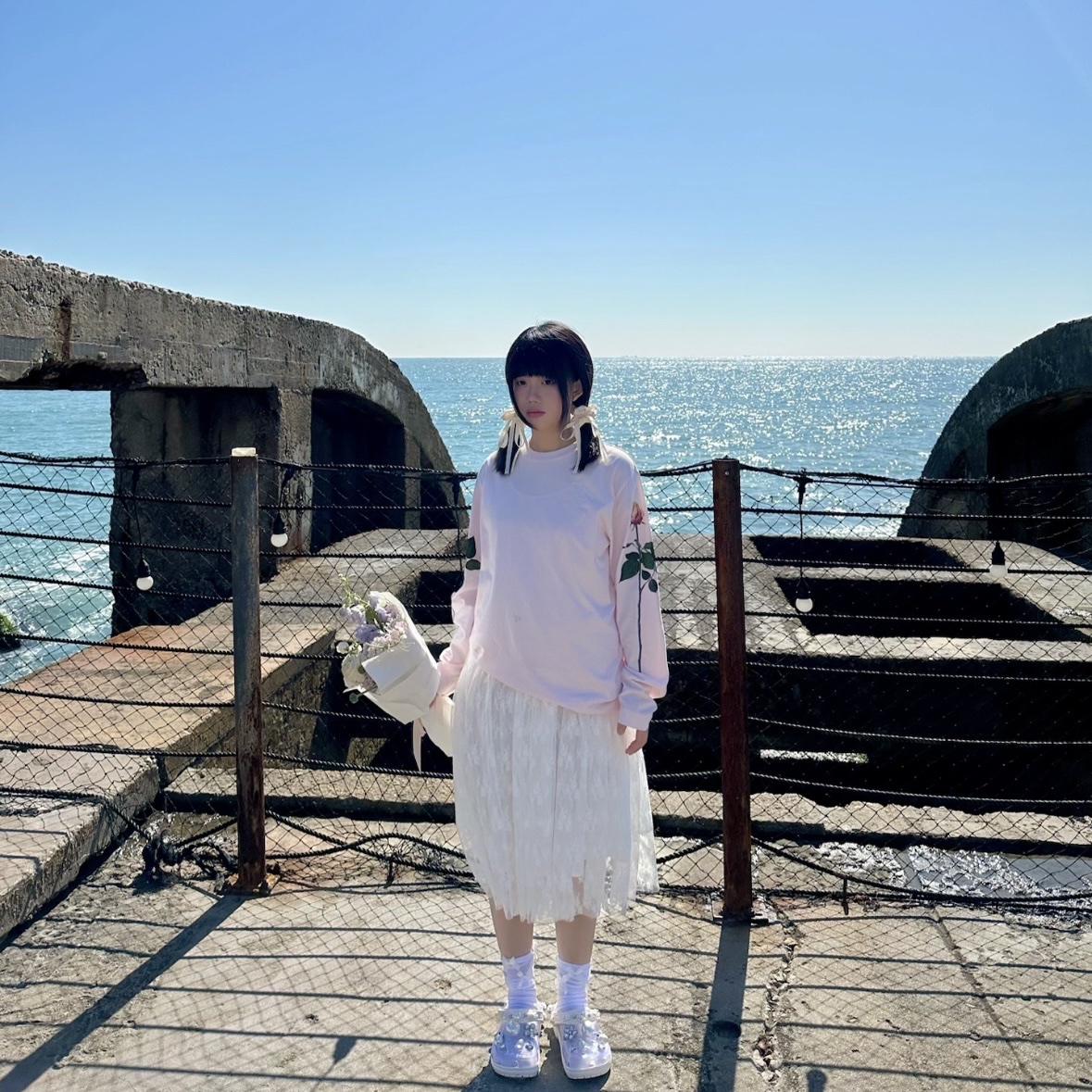 (W) Crocs x Simone Rocha Classic Clog Translucent 착용 스타일