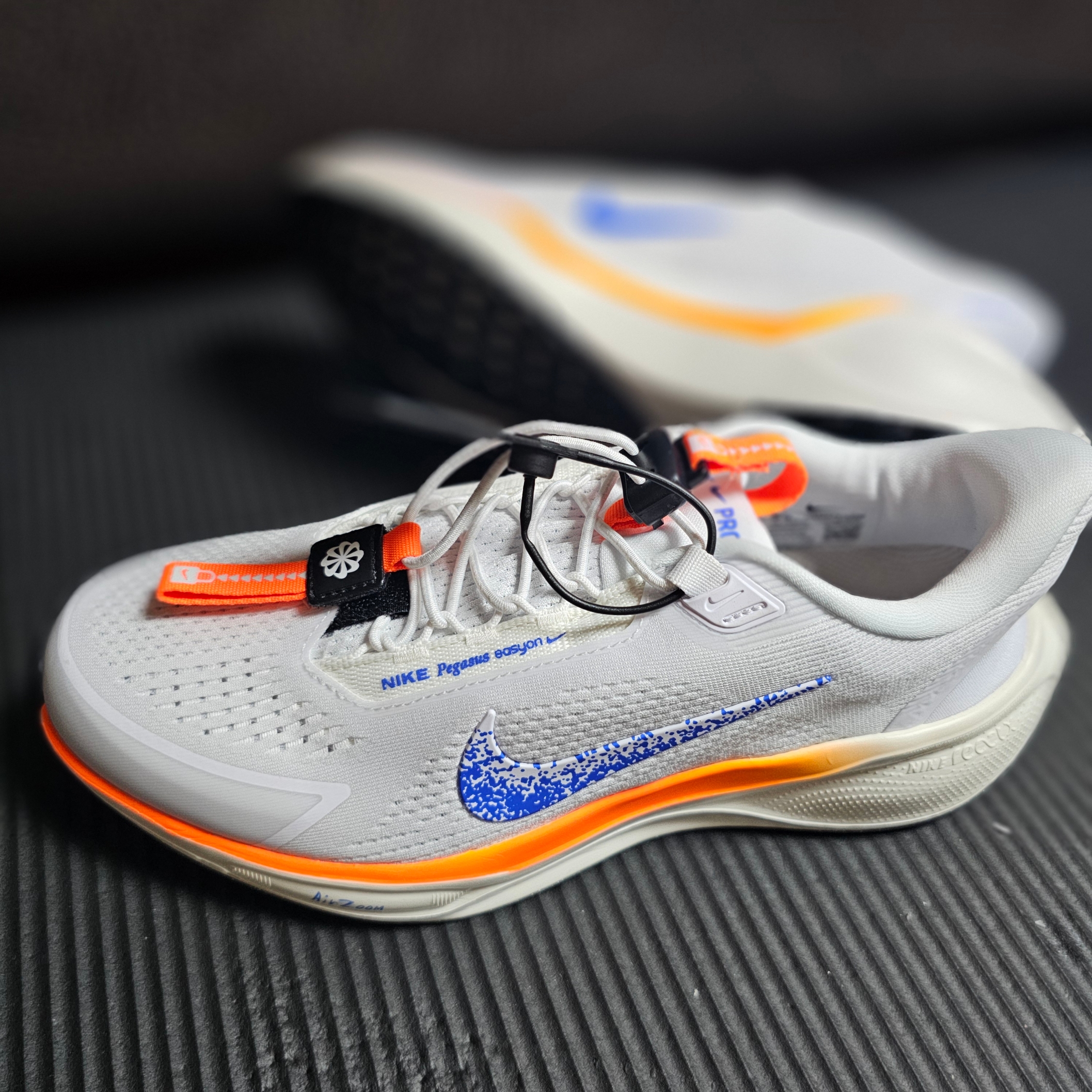 Nike Air Zoom Pegasus EasyOn Blueprint 착용 스타일 - 3