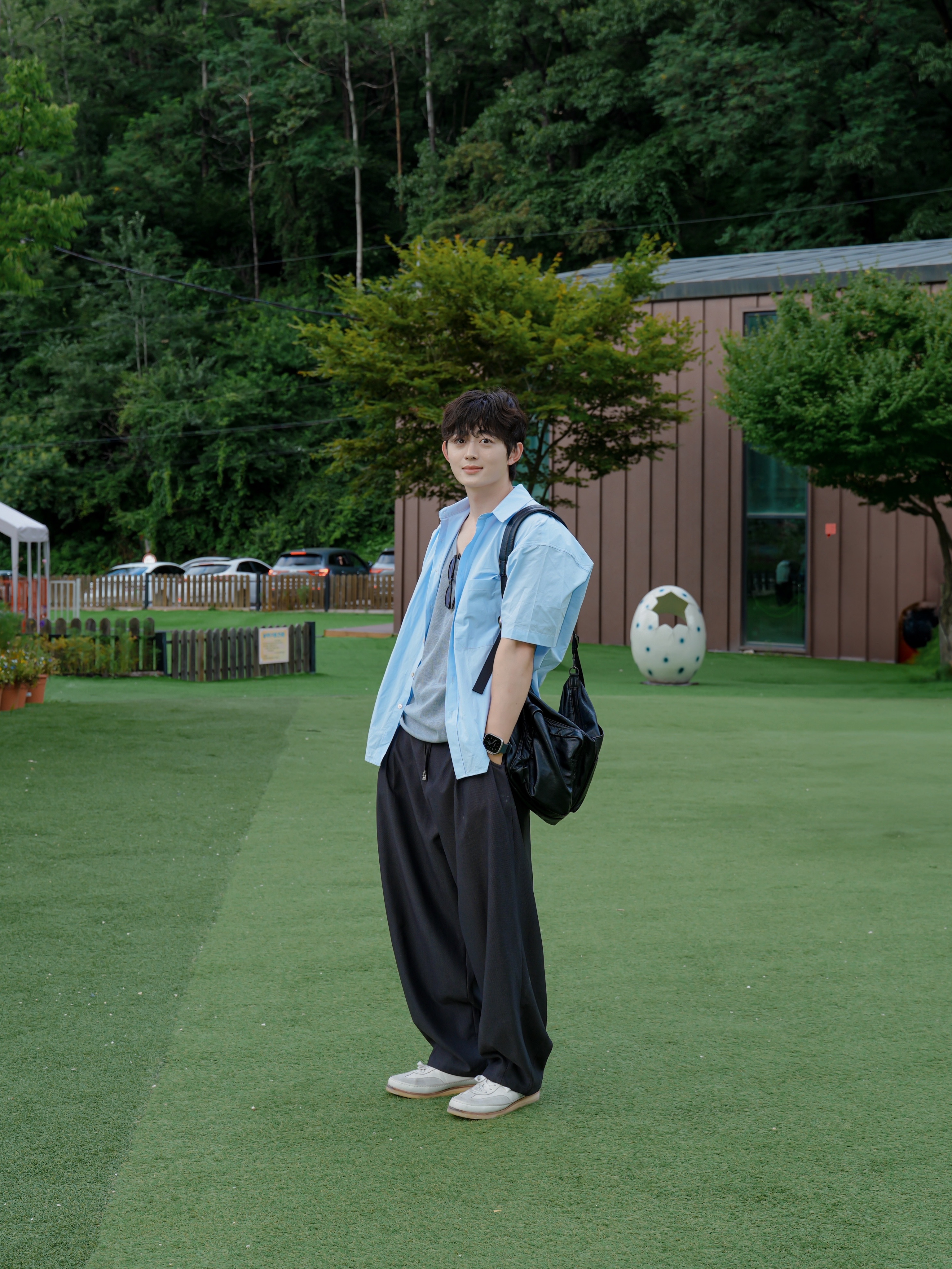 DIVEIN Vern Short Sleeve Shirt Baby Blue, Apple Watch Ultra 2 49mm Titanium Case with Ocean Band Blue (Korean Ver.) 착용 스타일 - 4